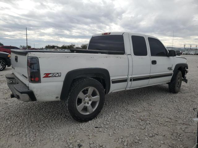 Photo 2 VIN: 2GCEK19T821379792 - CHEVROLET SILVERADO 