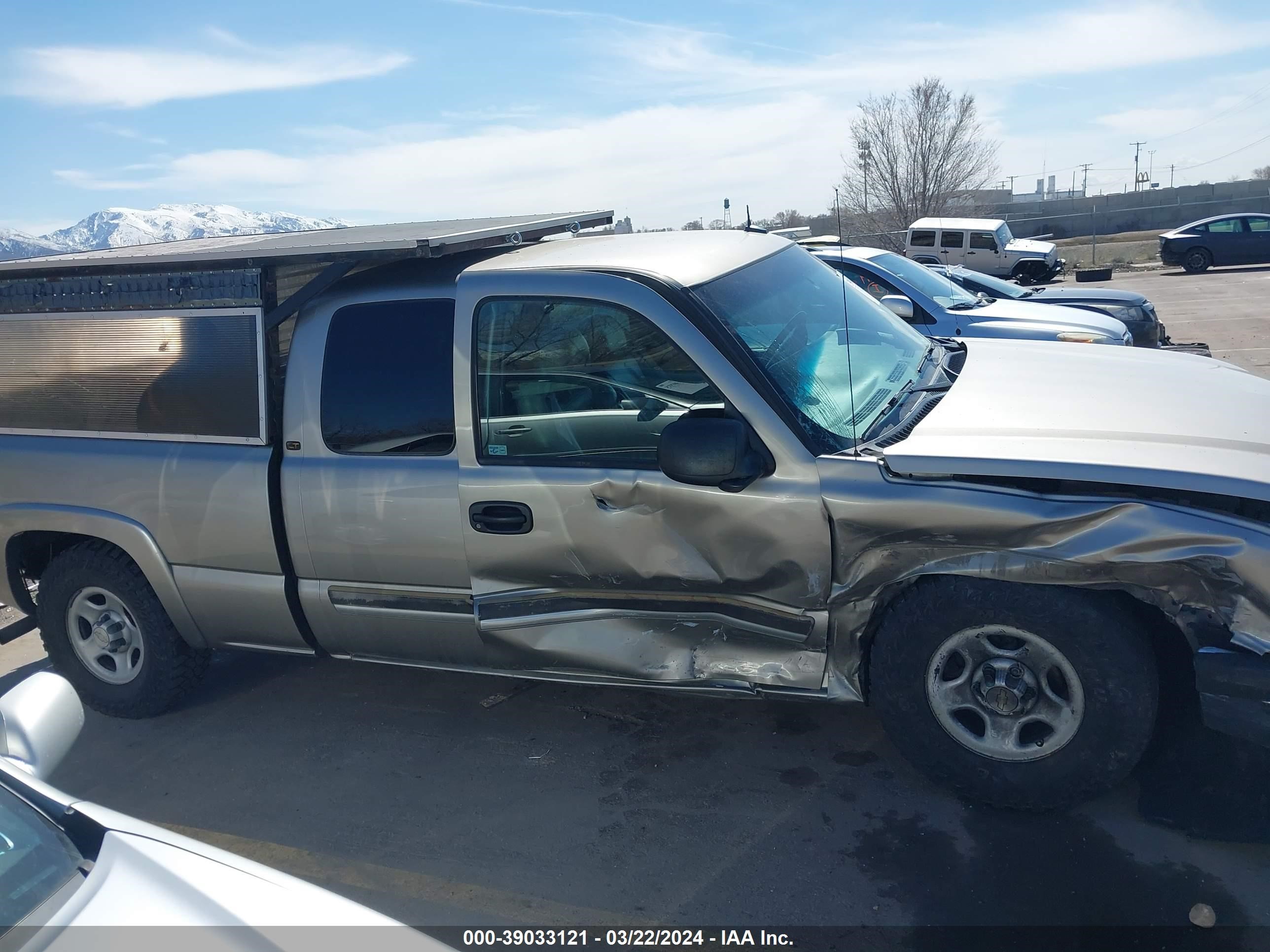 Photo 13 VIN: 2GCEK19T831389935 - CHEVROLET SILVERADO 