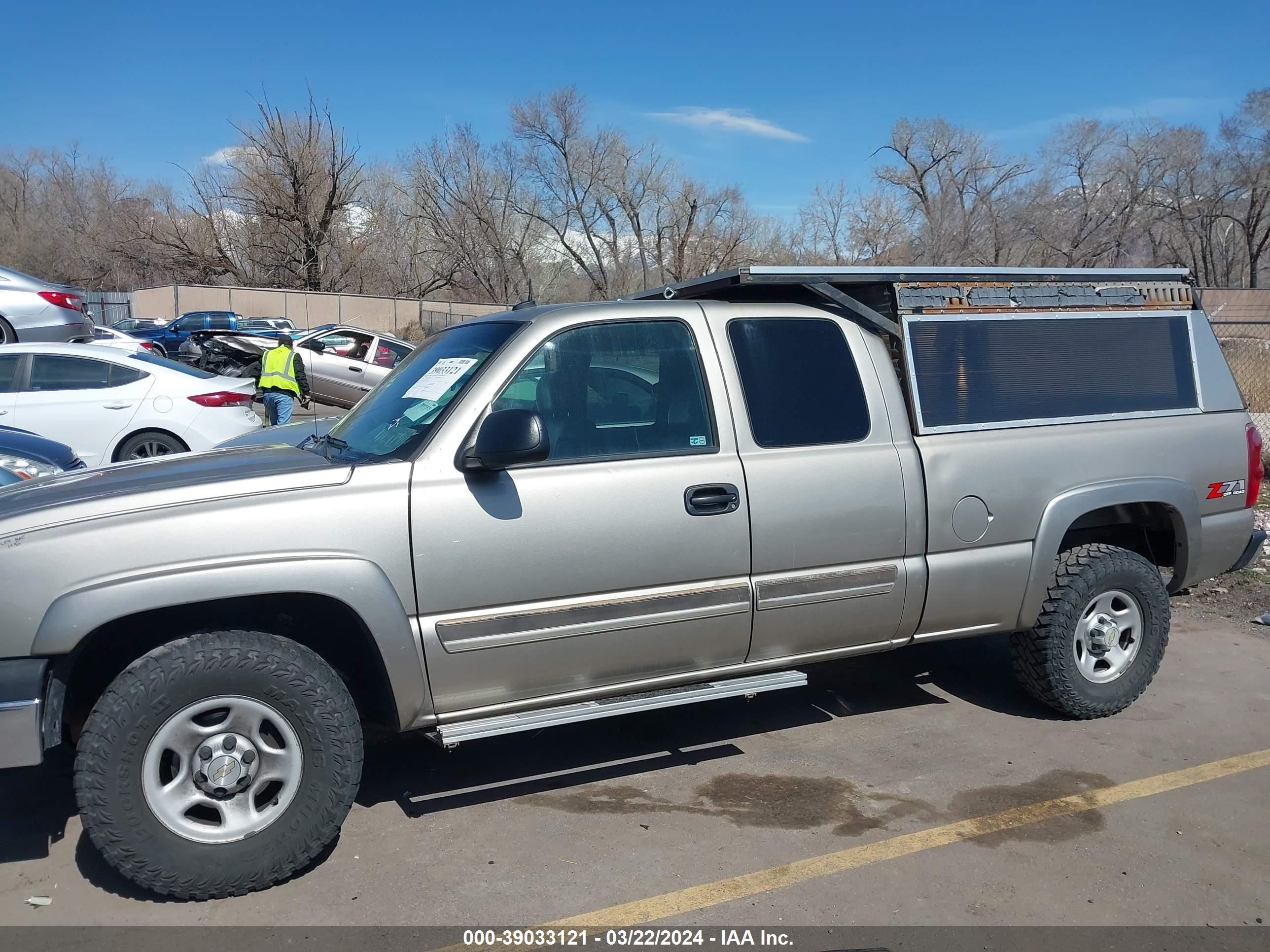 Photo 14 VIN: 2GCEK19T831389935 - CHEVROLET SILVERADO 