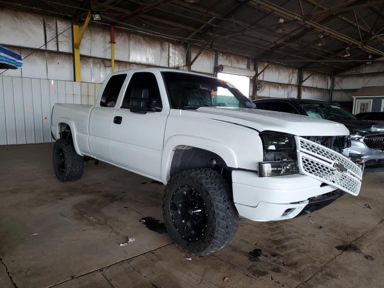 Photo 3 VIN: 2GCEK19T841316582 - CHEVROLET SILVERADO 