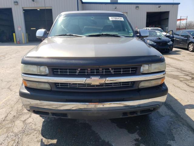 Photo 4 VIN: 2GCEK19T8Y1158640 - CHEVROLET SILVERADO 