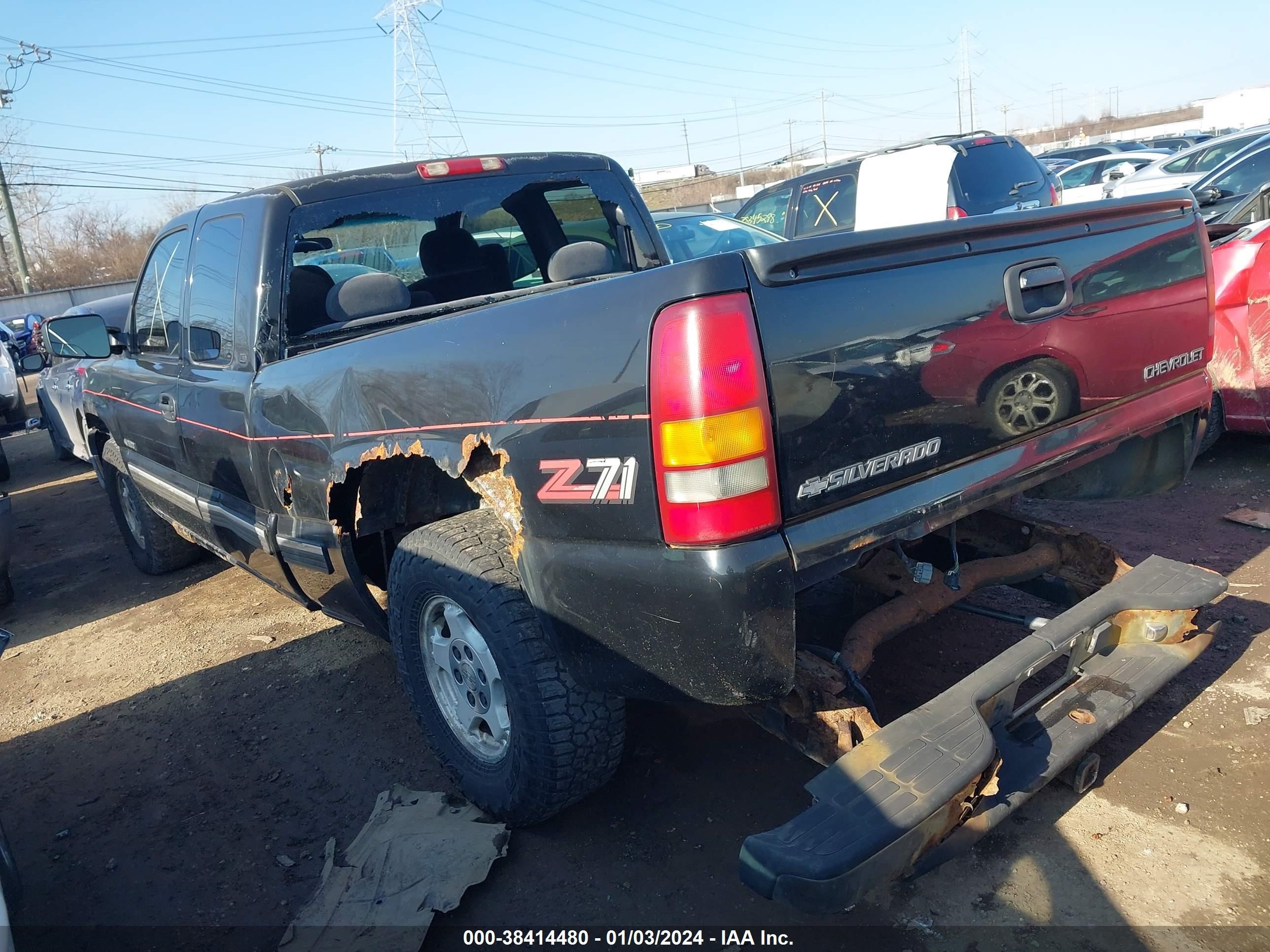 Photo 2 VIN: 2GCEK19T8Y1191671 - CHEVROLET SILVERADO 