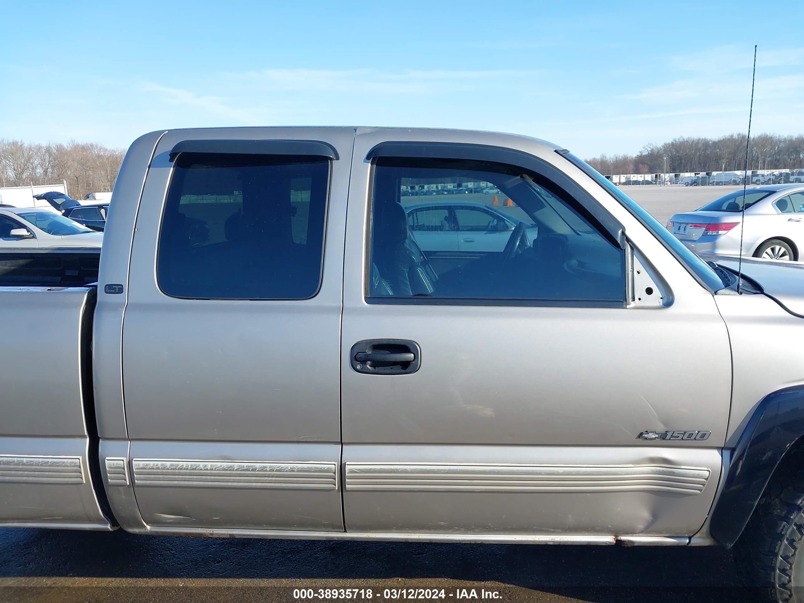 Photo 13 VIN: 2GCEK19T9X1215636 - CHEVROLET SILVERADO 