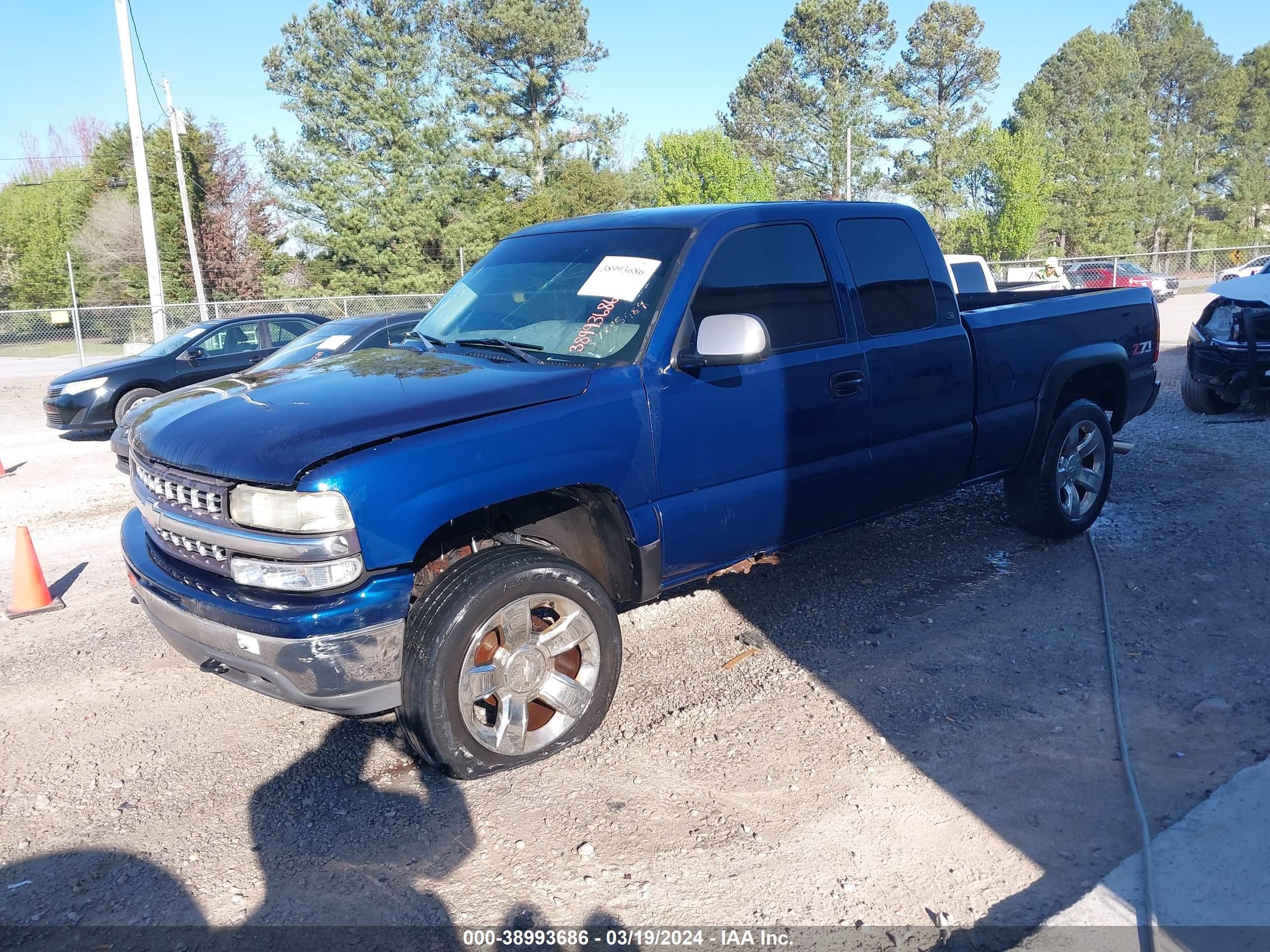 Photo 1 VIN: 2GCEK19T9Y1185491 - CHEVROLET SILVERADO 