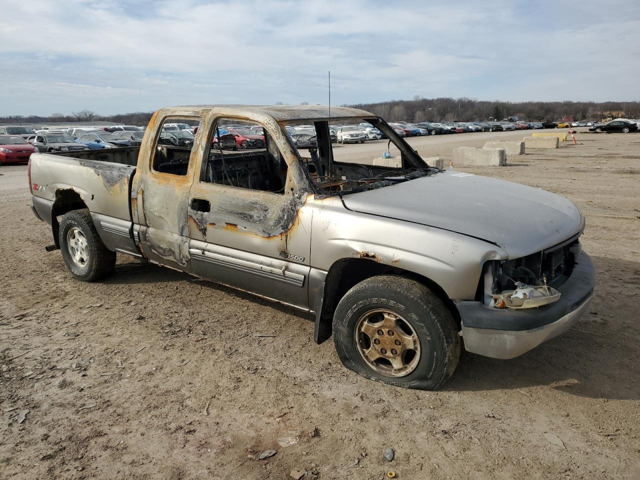 Photo 3 VIN: 2GCEK19TBY1140851 - CHEVROLET SILVERADO 