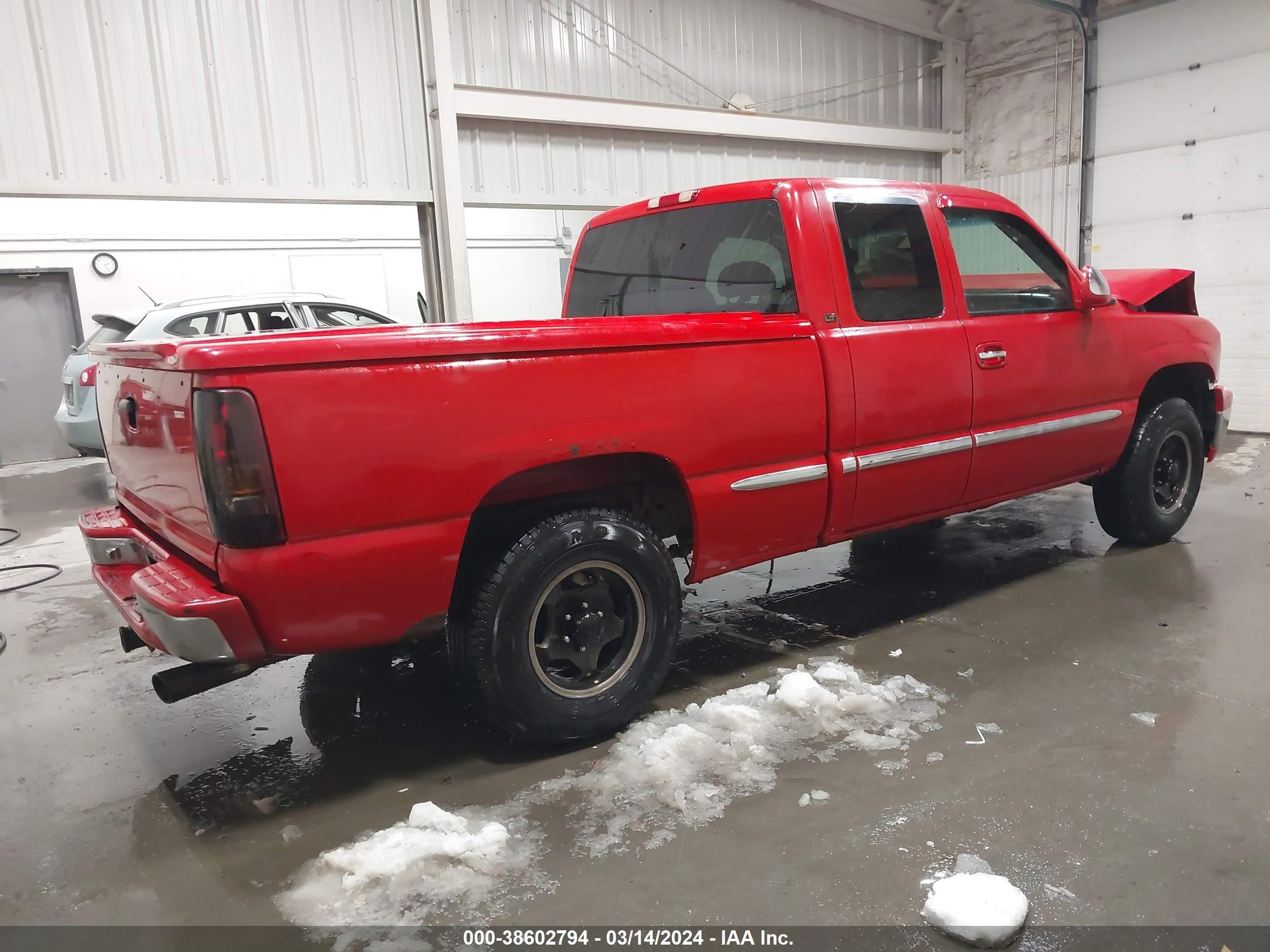 Photo 3 VIN: 2GCEK19TX21156802 - CHEVROLET SILVERADO 