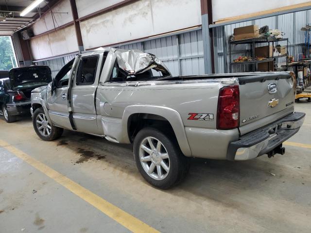 Photo 1 VIN: 2GCEK19TX31127009 - CHEVROLET SILVERADO 