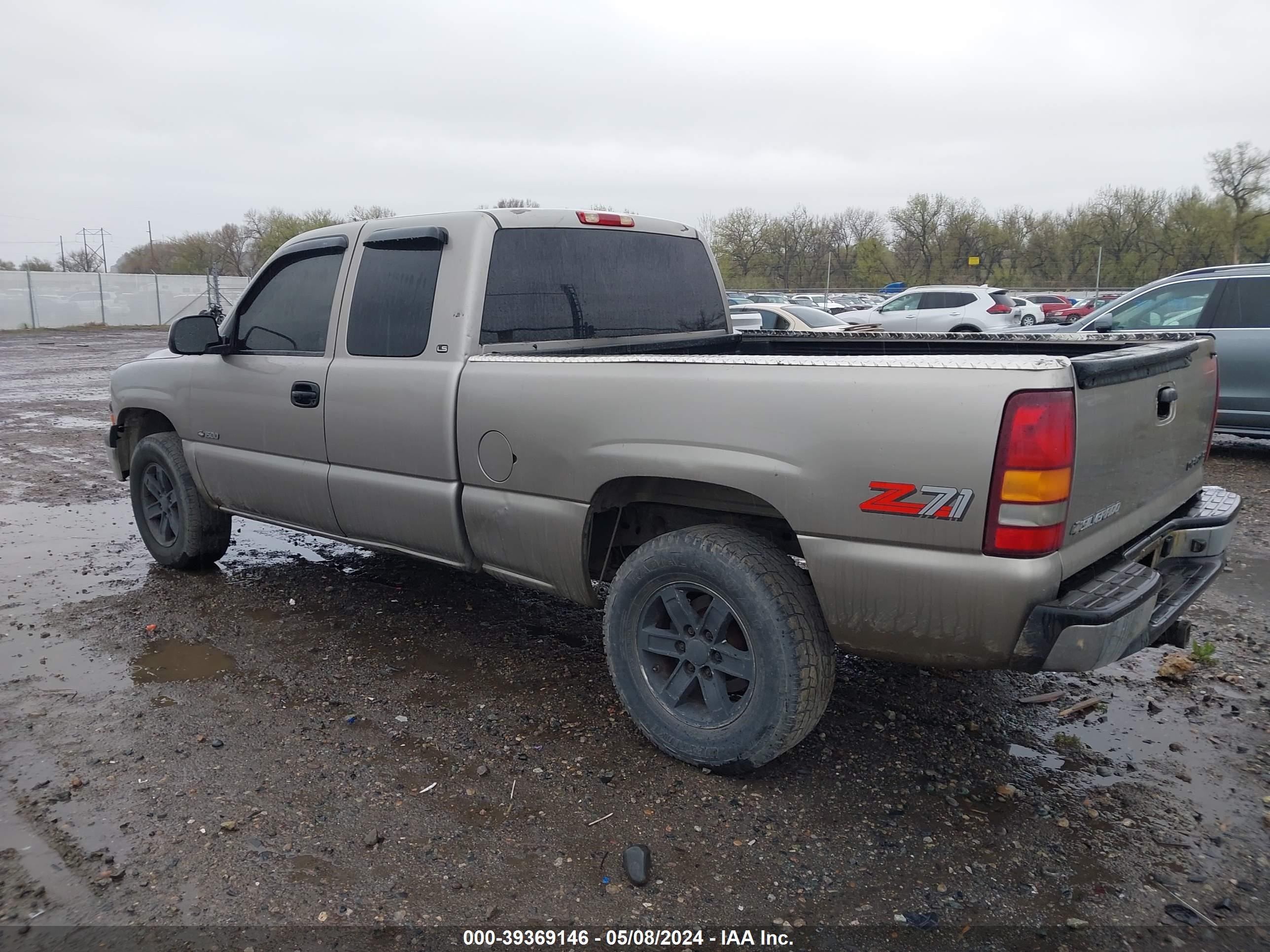 Photo 2 VIN: 2GCEK19TXX1282438 - CHEVROLET SILVERADO 