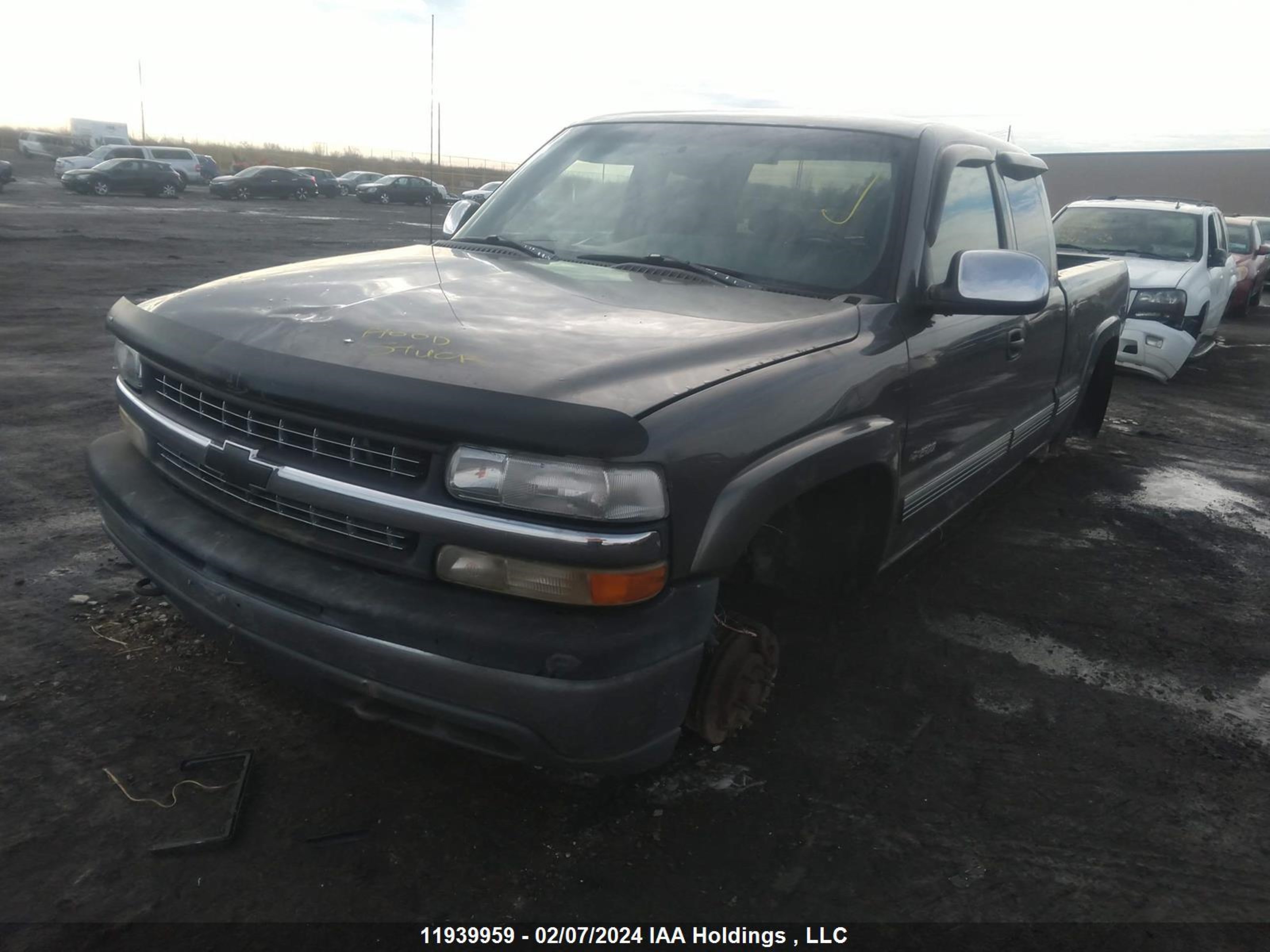 Photo 1 VIN: 2GCEK19TXY1148885 - CHEVROLET SILVERADO 