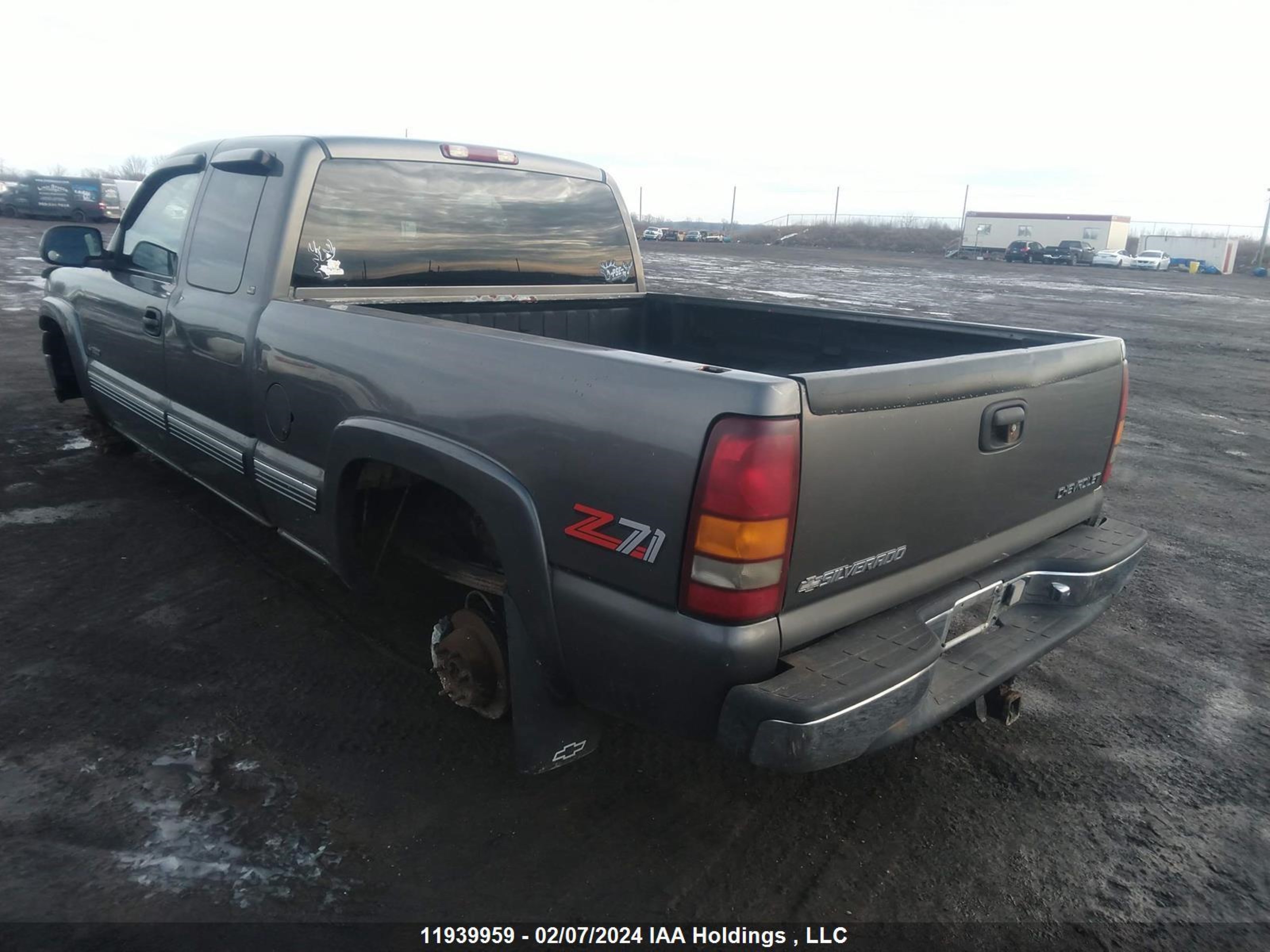 Photo 2 VIN: 2GCEK19TXY1148885 - CHEVROLET SILVERADO 