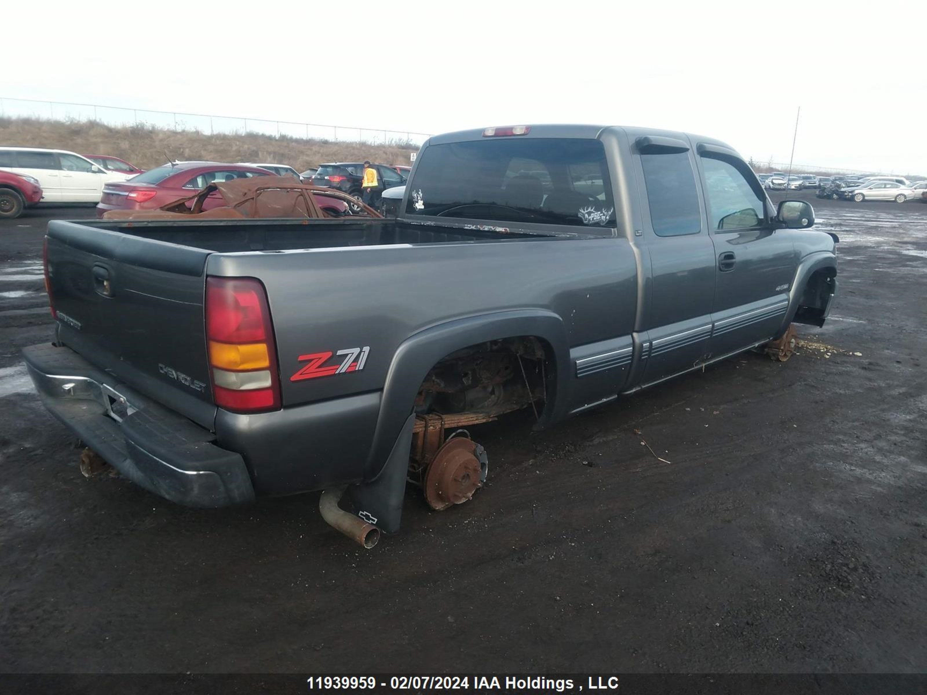 Photo 3 VIN: 2GCEK19TXY1148885 - CHEVROLET SILVERADO 