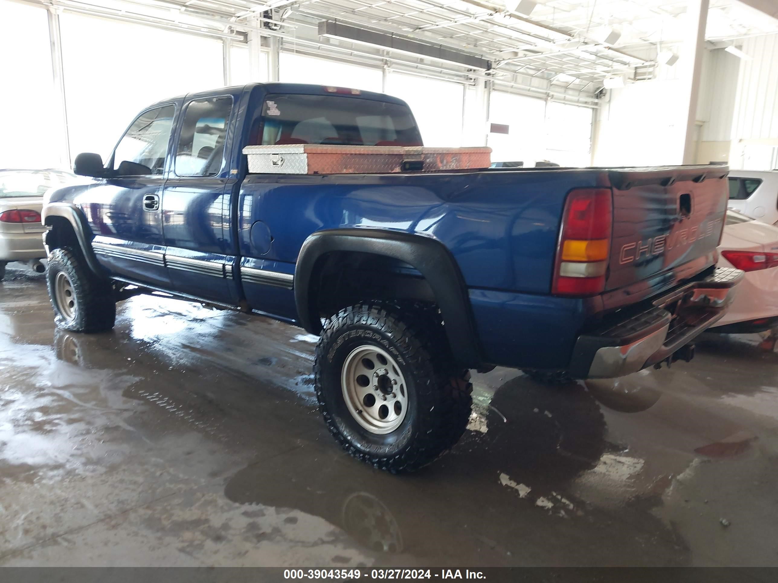 Photo 2 VIN: 2GCEK19V011283347 - CHEVROLET SILVERADO 