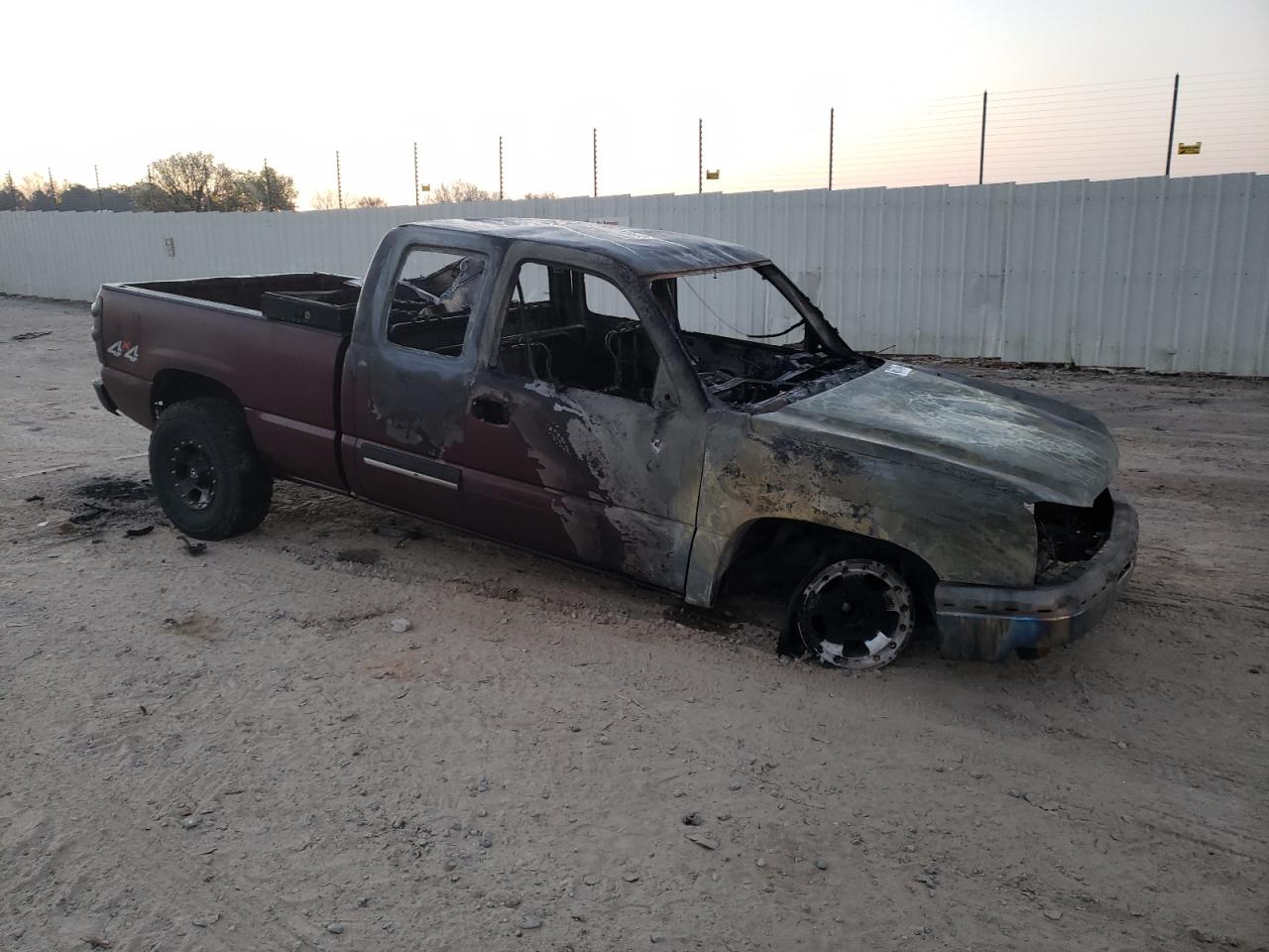 Photo 3 VIN: 2GCEK19V331377483 - CHEVROLET SILVERADO 