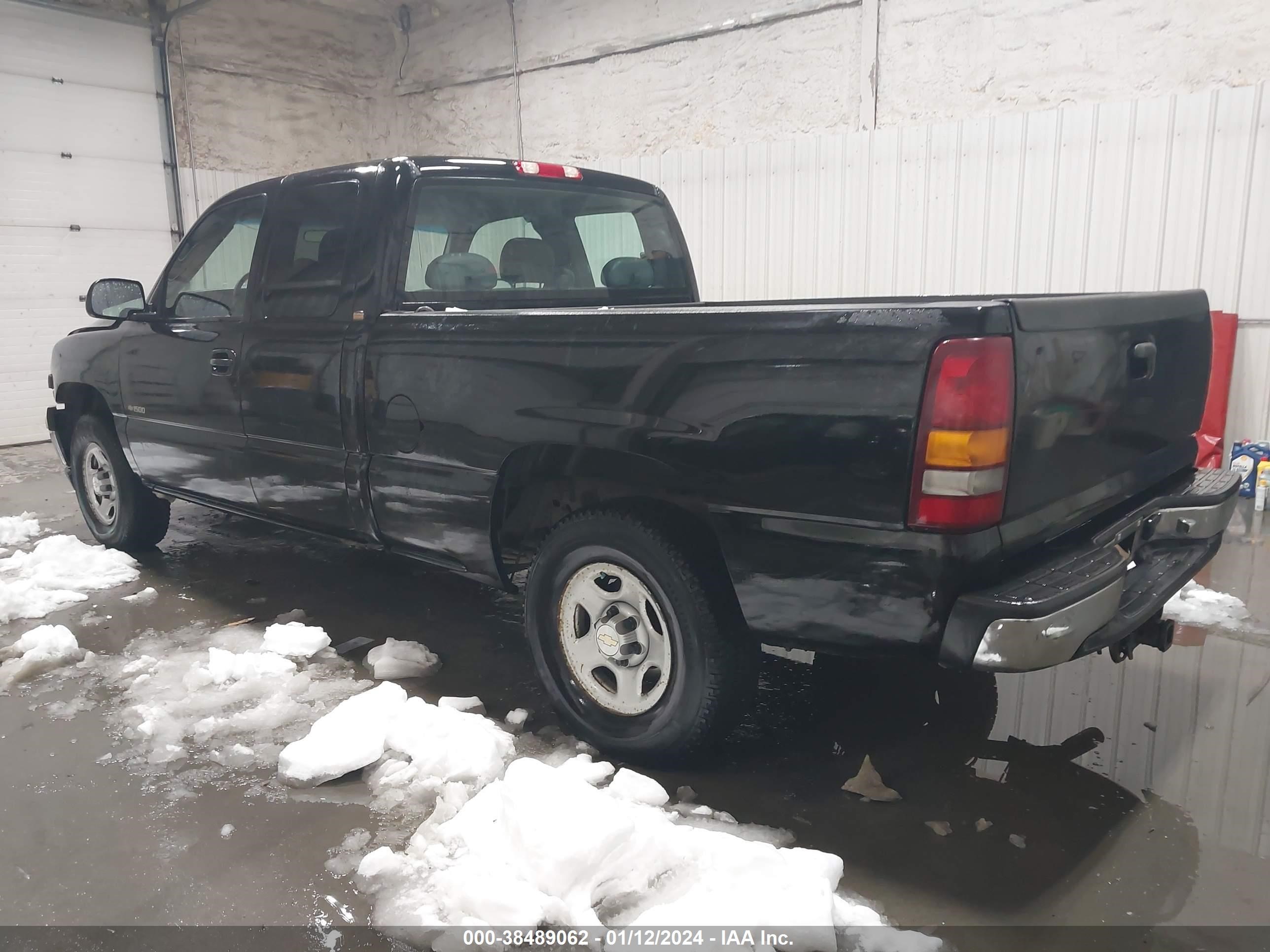 Photo 2 VIN: 2GCEK19V421129533 - CHEVROLET SILVERADO 