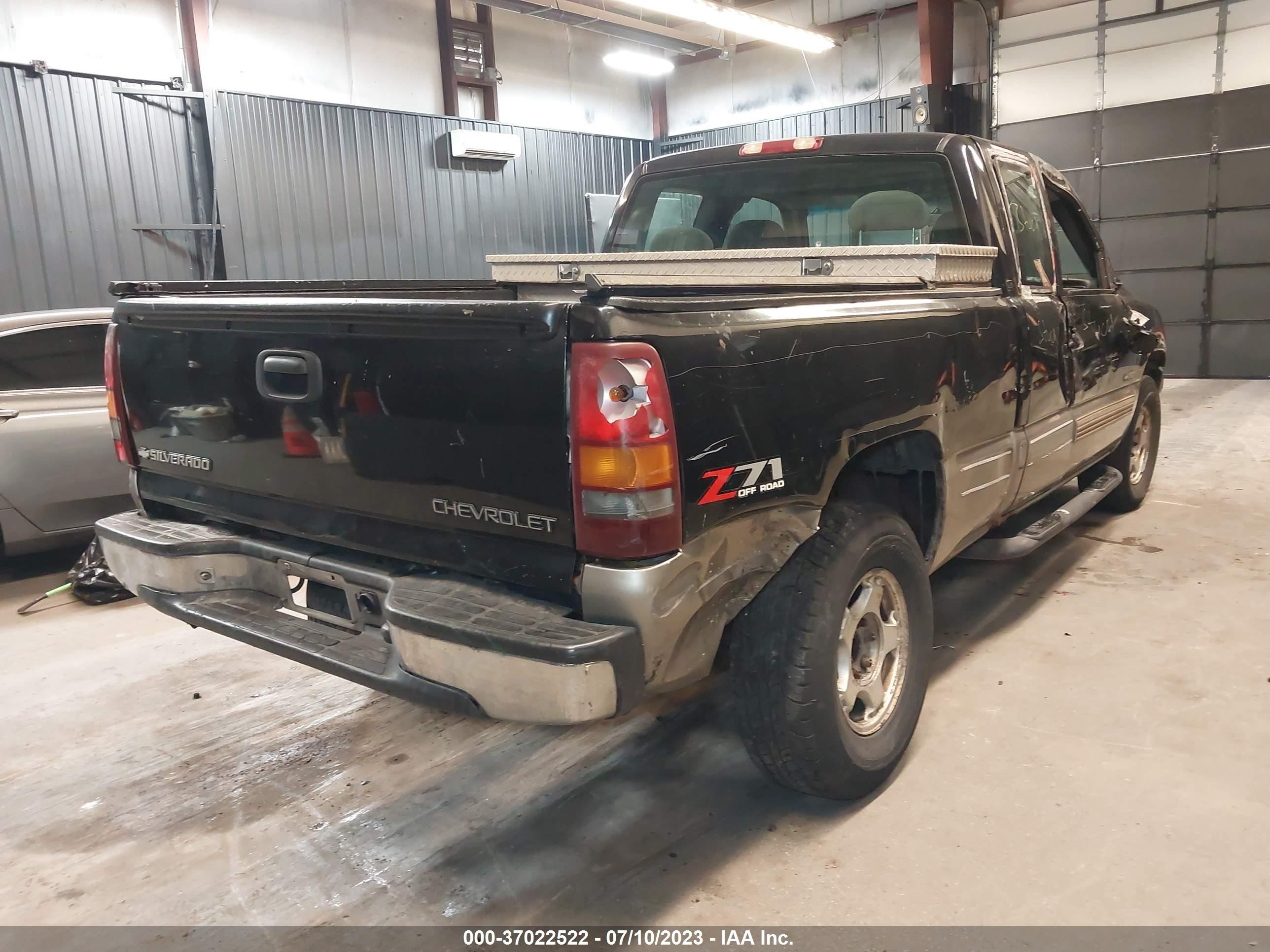 Photo 3 VIN: 2GCEK19V421177789 - CHEVROLET SILVERADO 