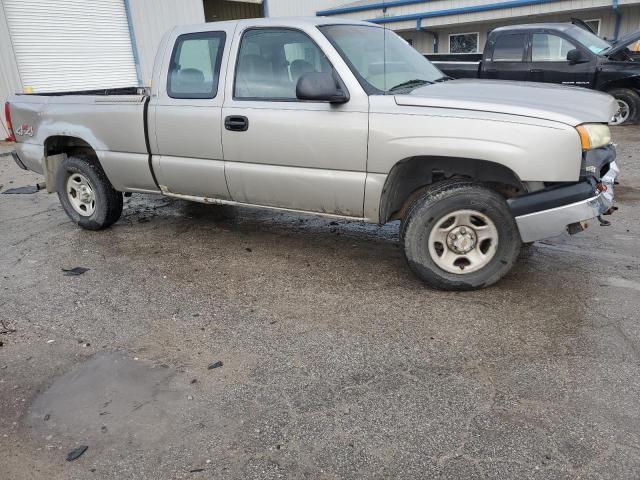 Photo 3 VIN: 2GCEK19V731102554 - CHEVROLET SILVERADO 