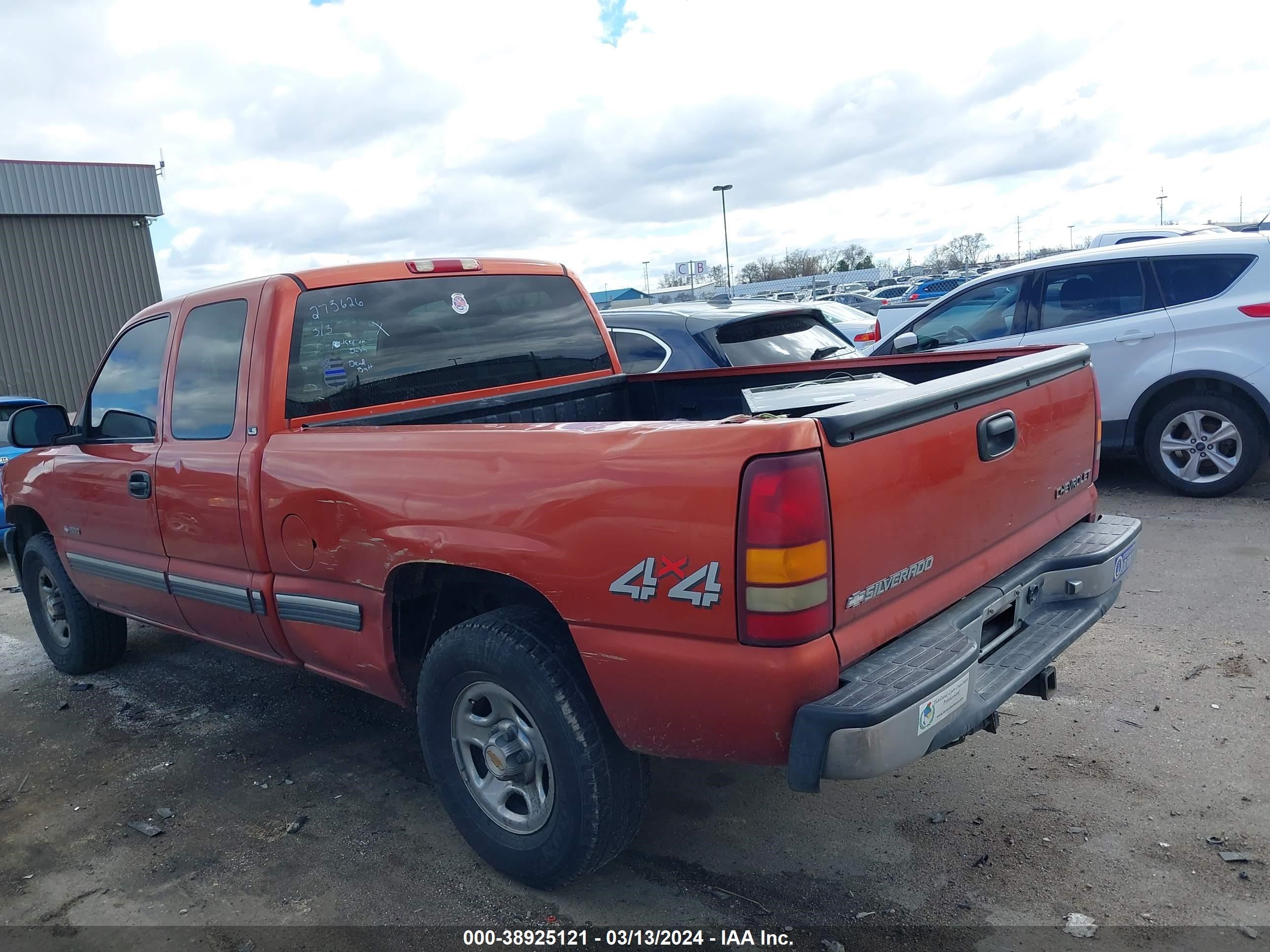 Photo 2 VIN: 2GCEK19V911273626 - CHEVROLET SILVERADO 