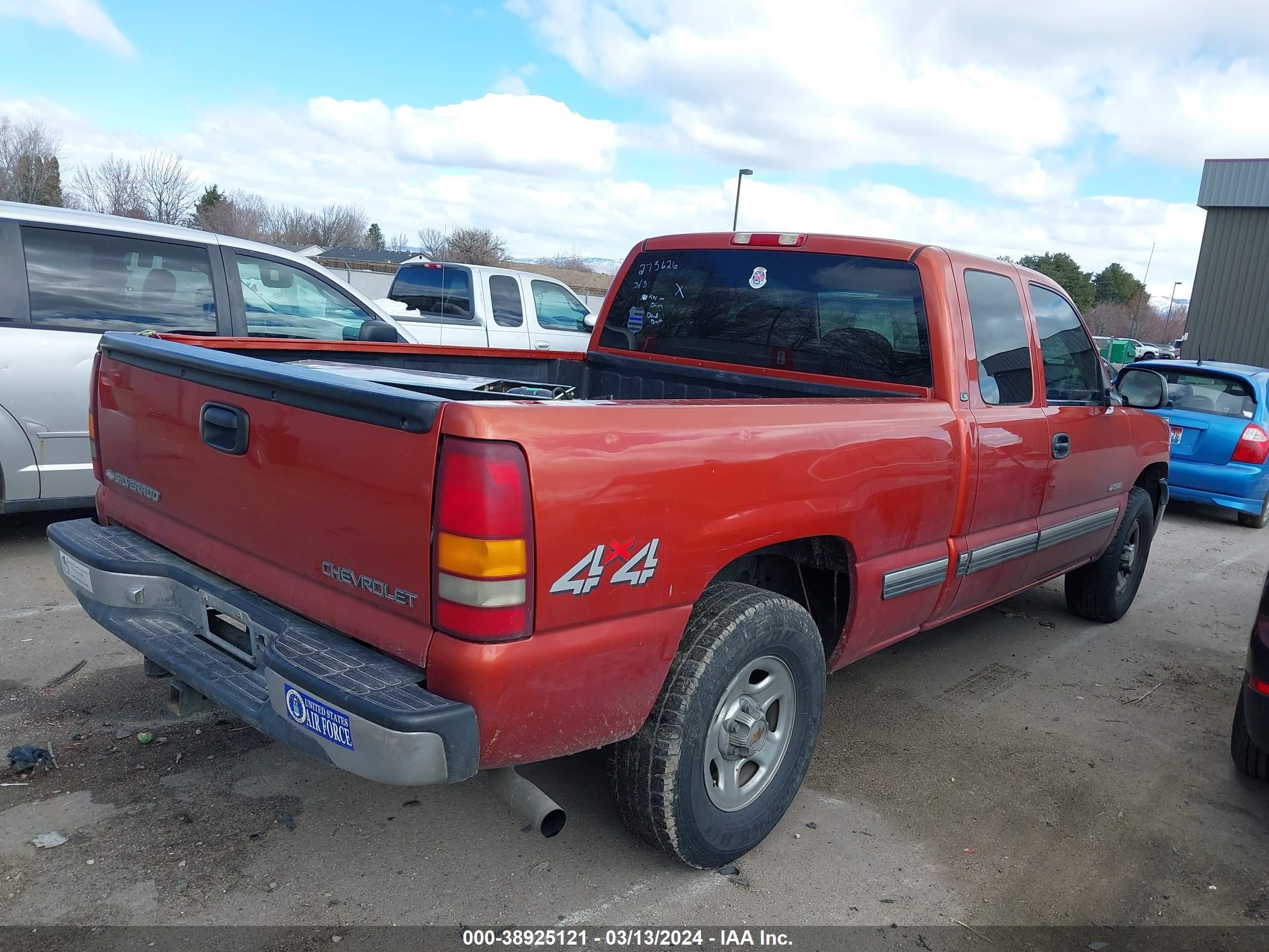 Photo 3 VIN: 2GCEK19V911273626 - CHEVROLET SILVERADO 