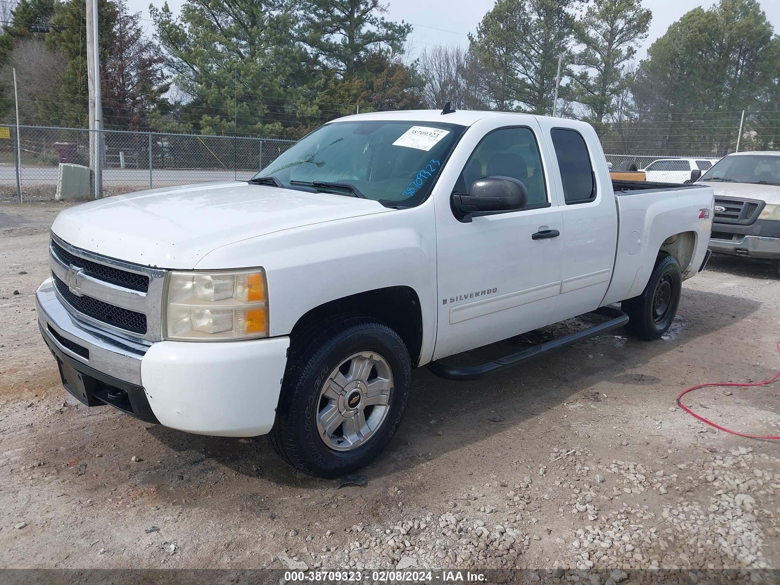 Photo 1 VIN: 2GCEK290691122023 - CHEVROLET SILVERADO 