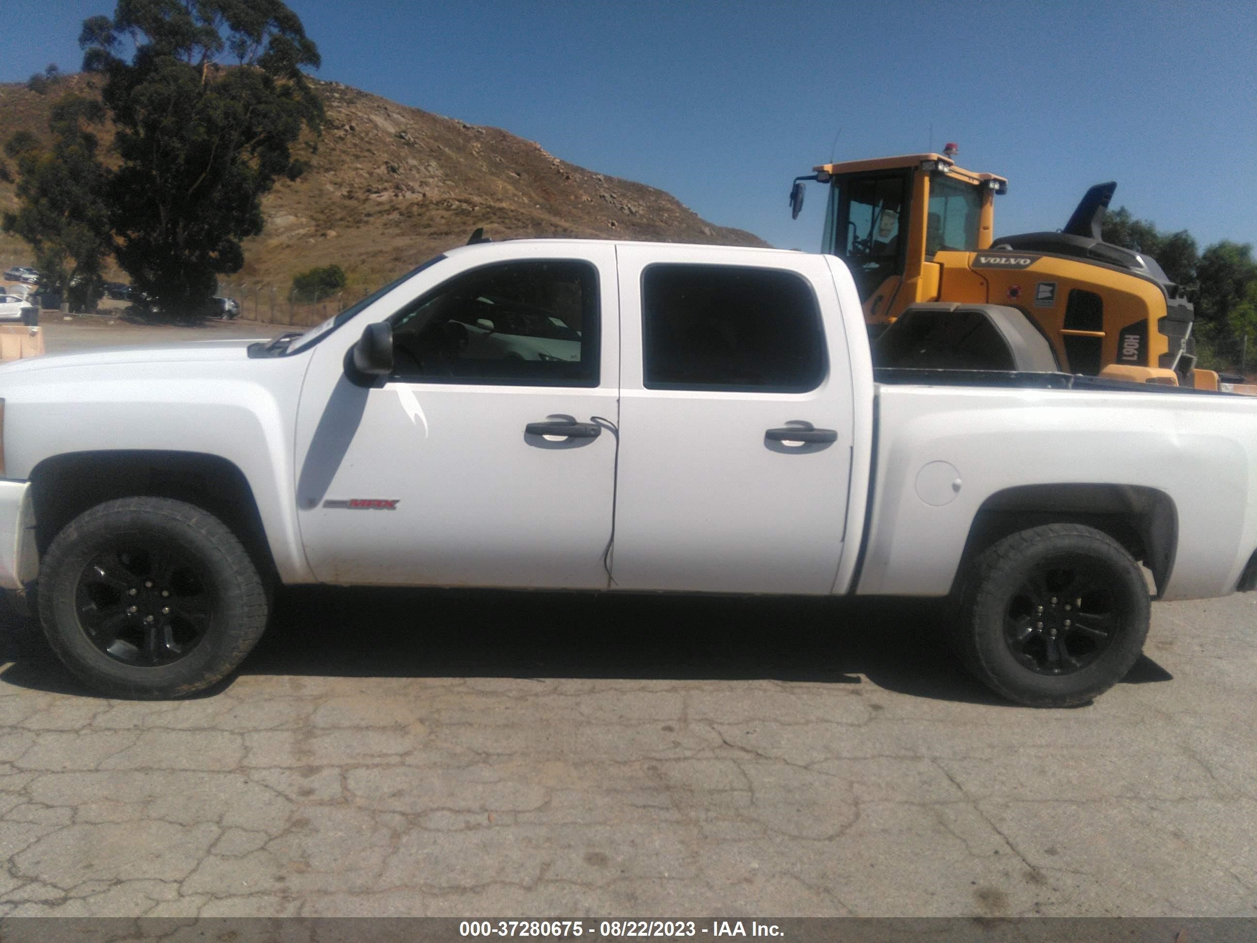 Photo 13 VIN: 2GCFC13Y071525390 - CHEVROLET SILVERADO 