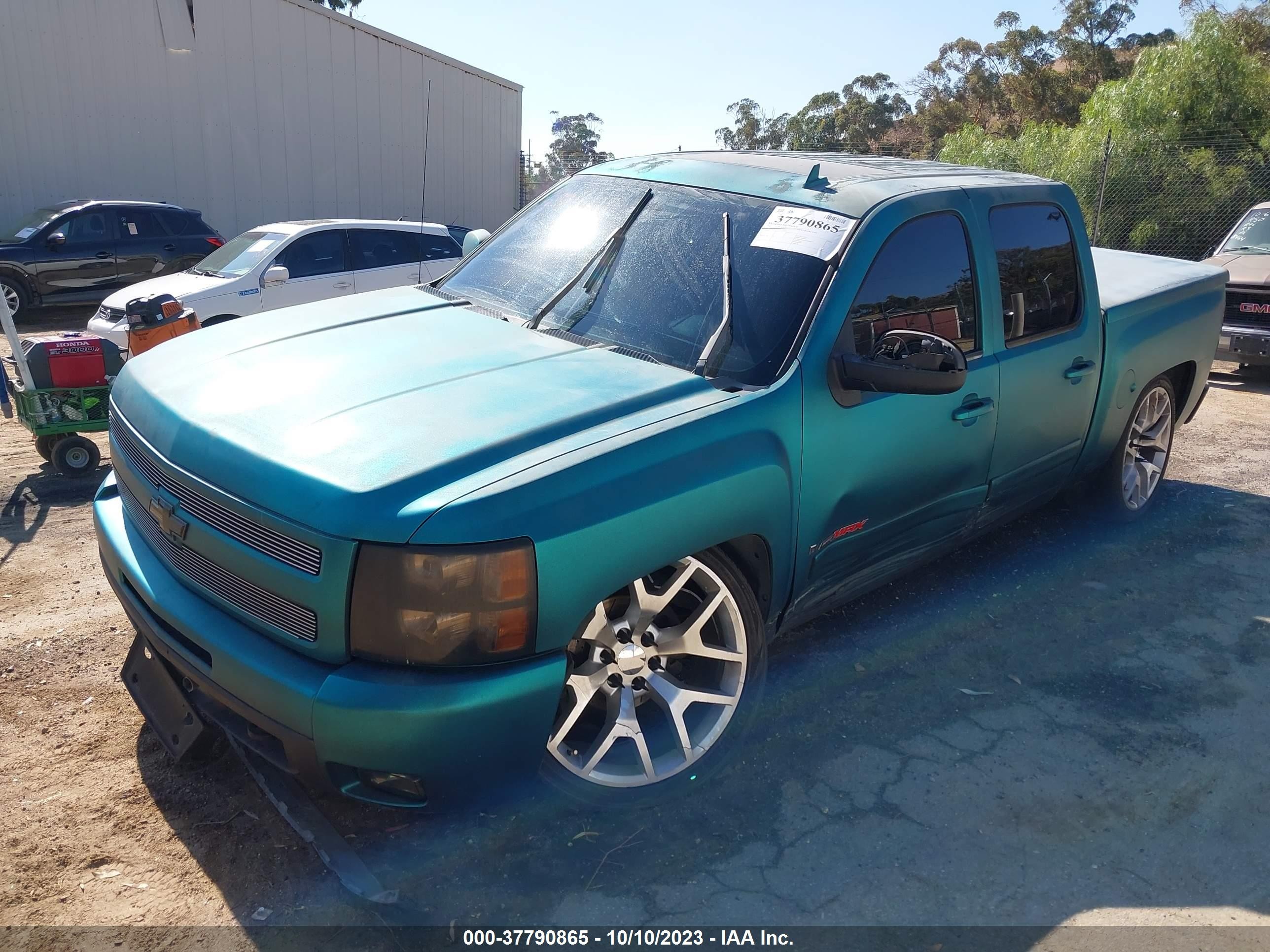 Photo 1 VIN: 2GCFC13Y671518914 - CHEVROLET SILVERADO 