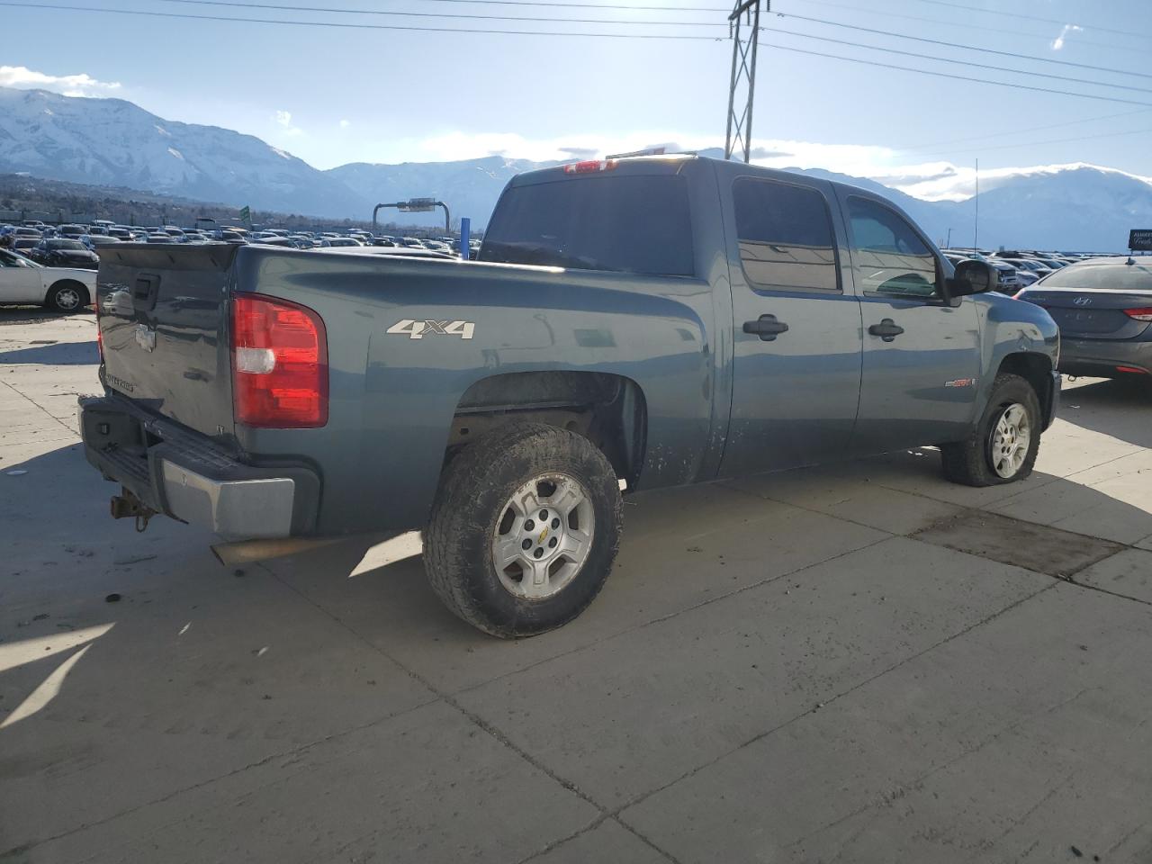 Photo 2 VIN: 2GCFK13Y381249498 - CHEVROLET SILVERADO 