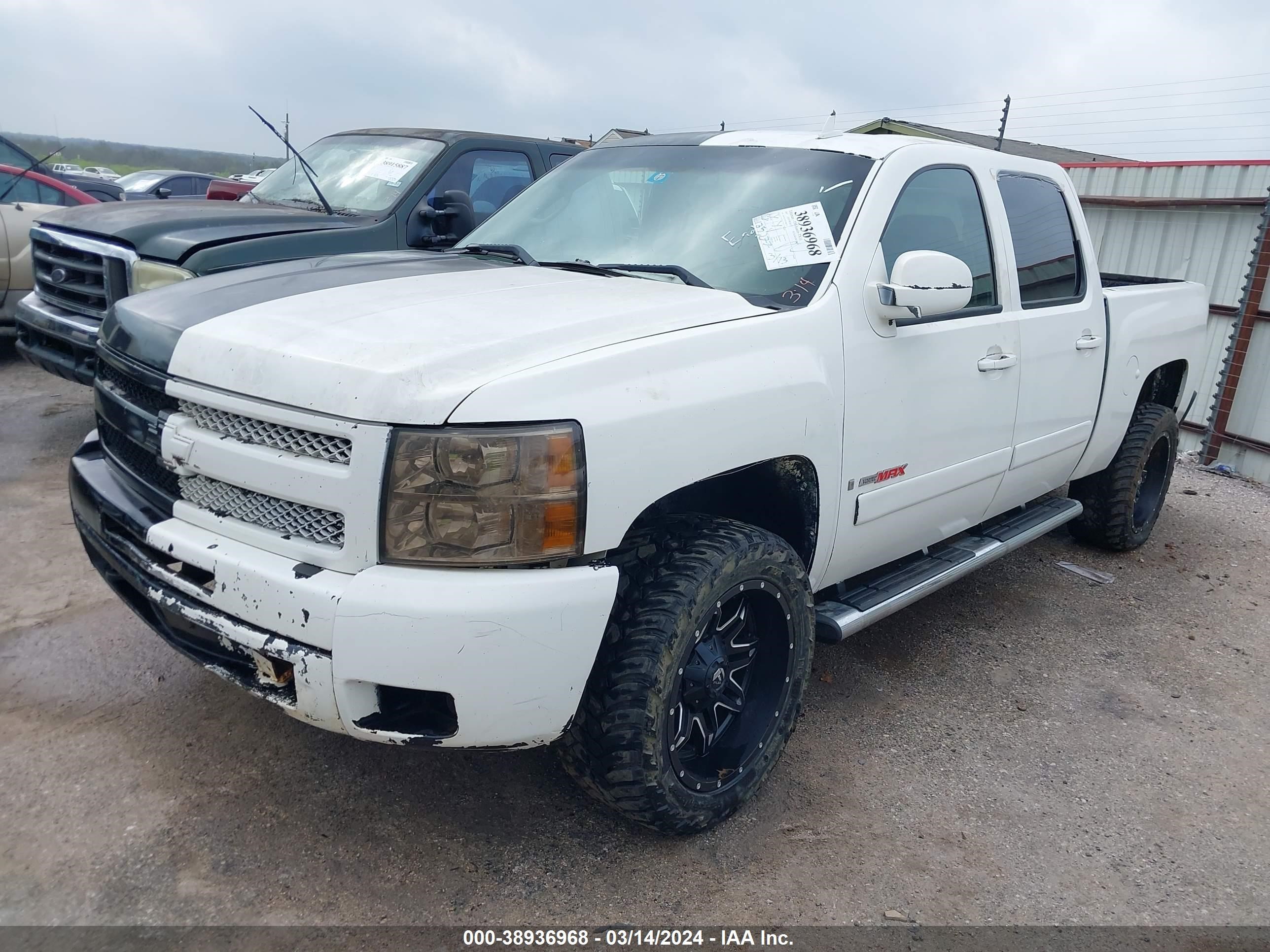 Photo 1 VIN: 2GCFK13Y971686162 - CHEVROLET SILVERADO 