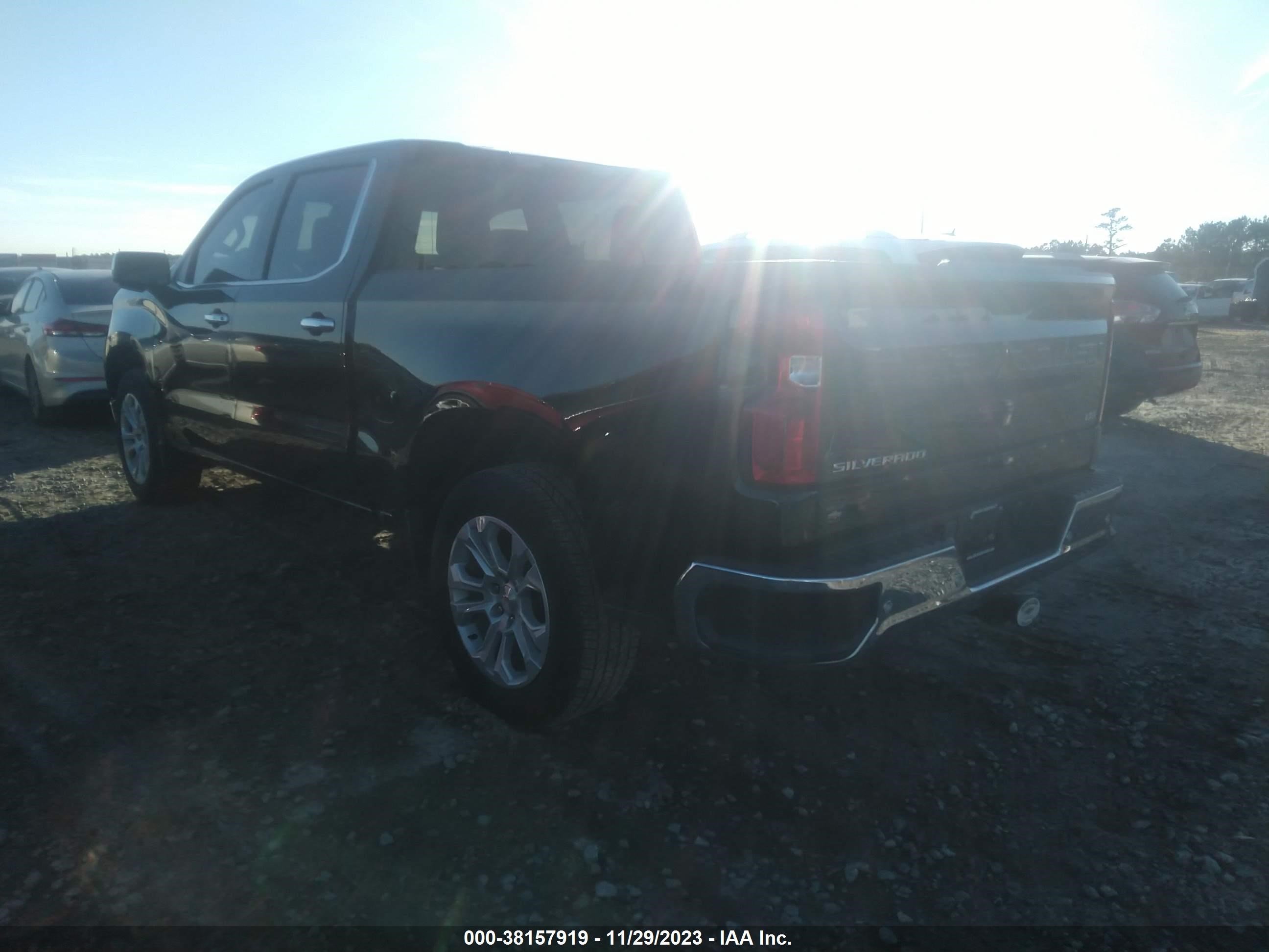 Photo 2 VIN: 2GCPAEED9N1514350 - CHEVROLET SILVERADO 