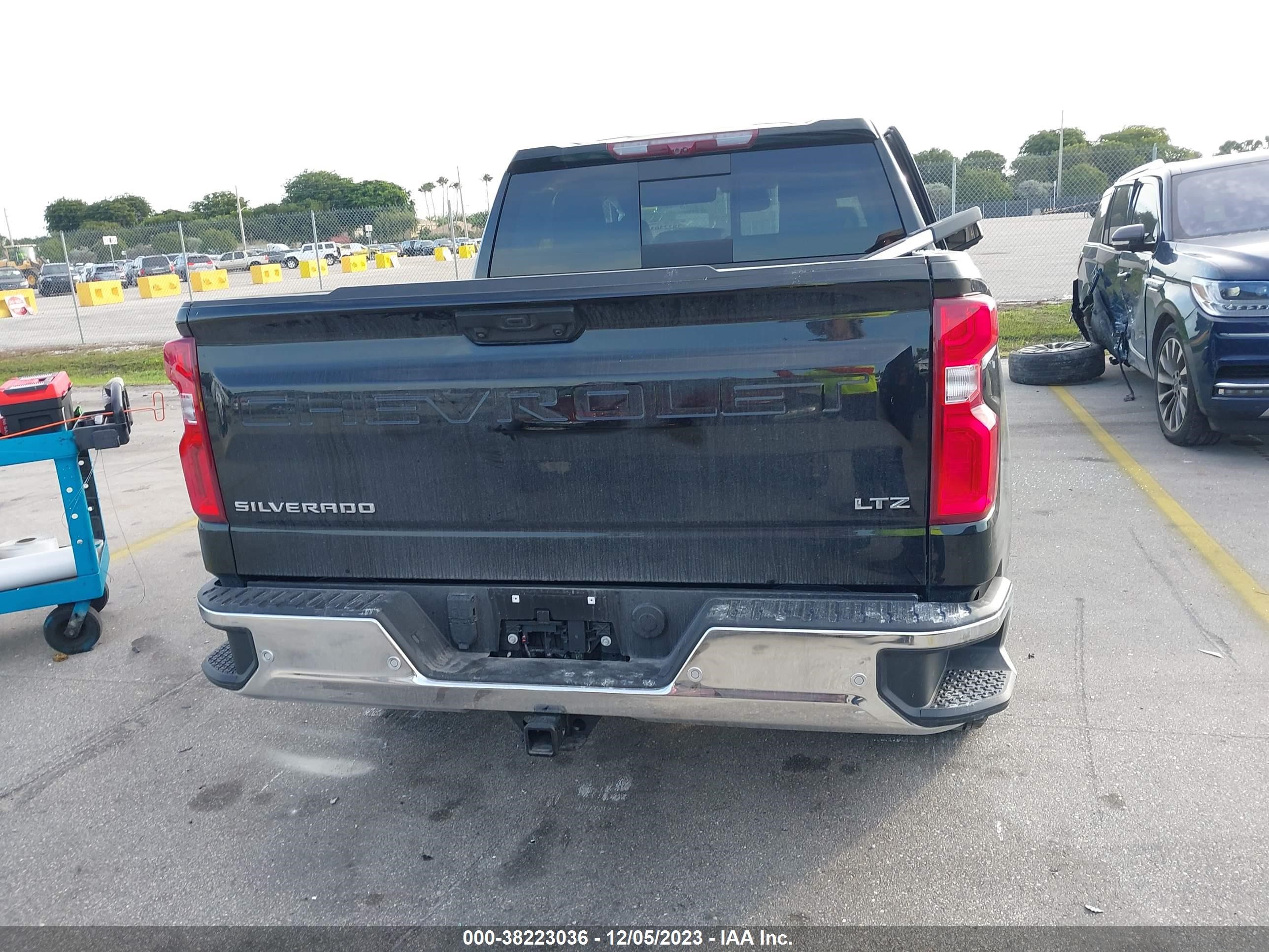 Photo 15 VIN: 2GCPAEED9P1135173 - CHEVROLET SILVERADO 