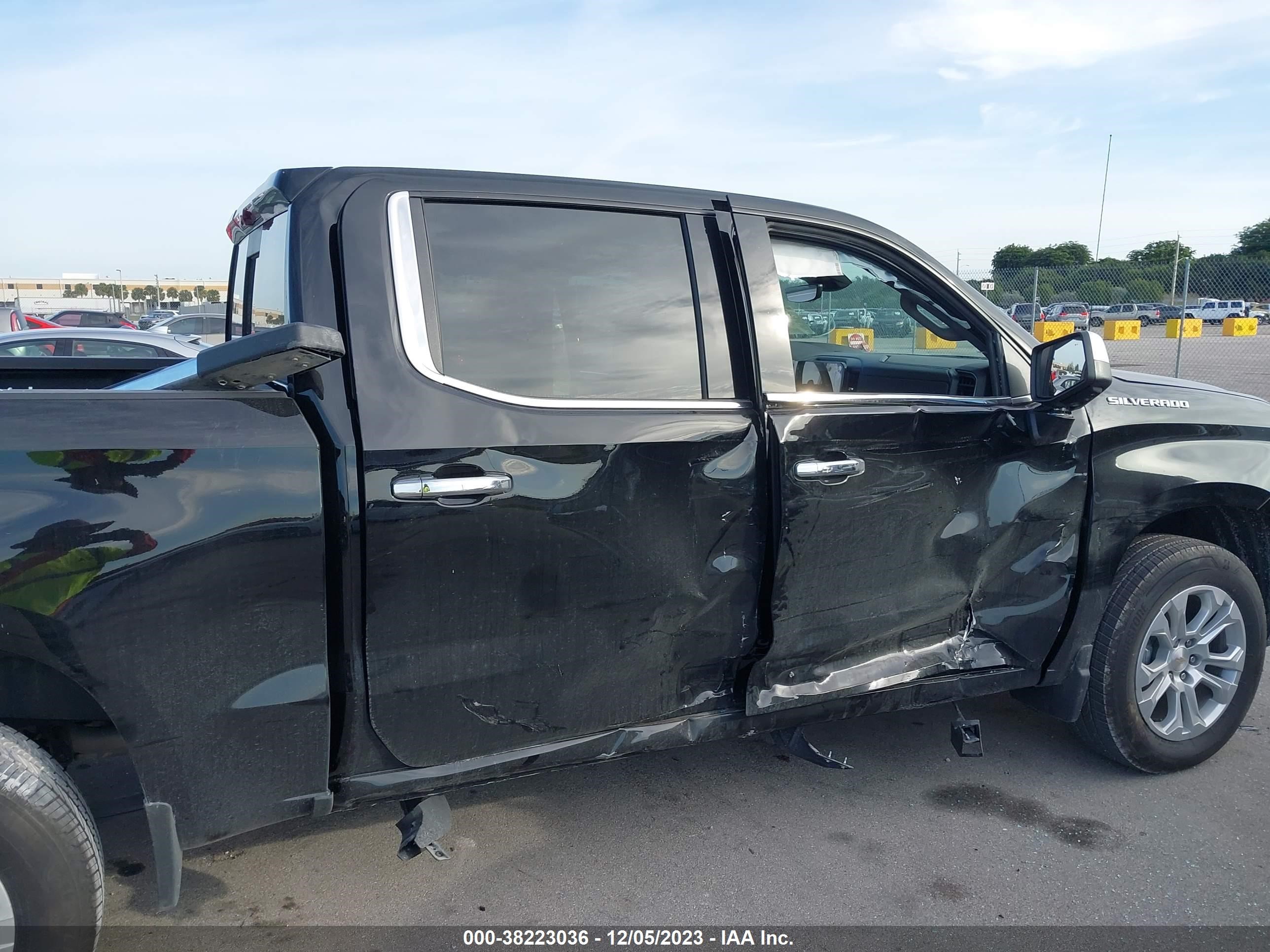 Photo 5 VIN: 2GCPAEED9P1135173 - CHEVROLET SILVERADO 