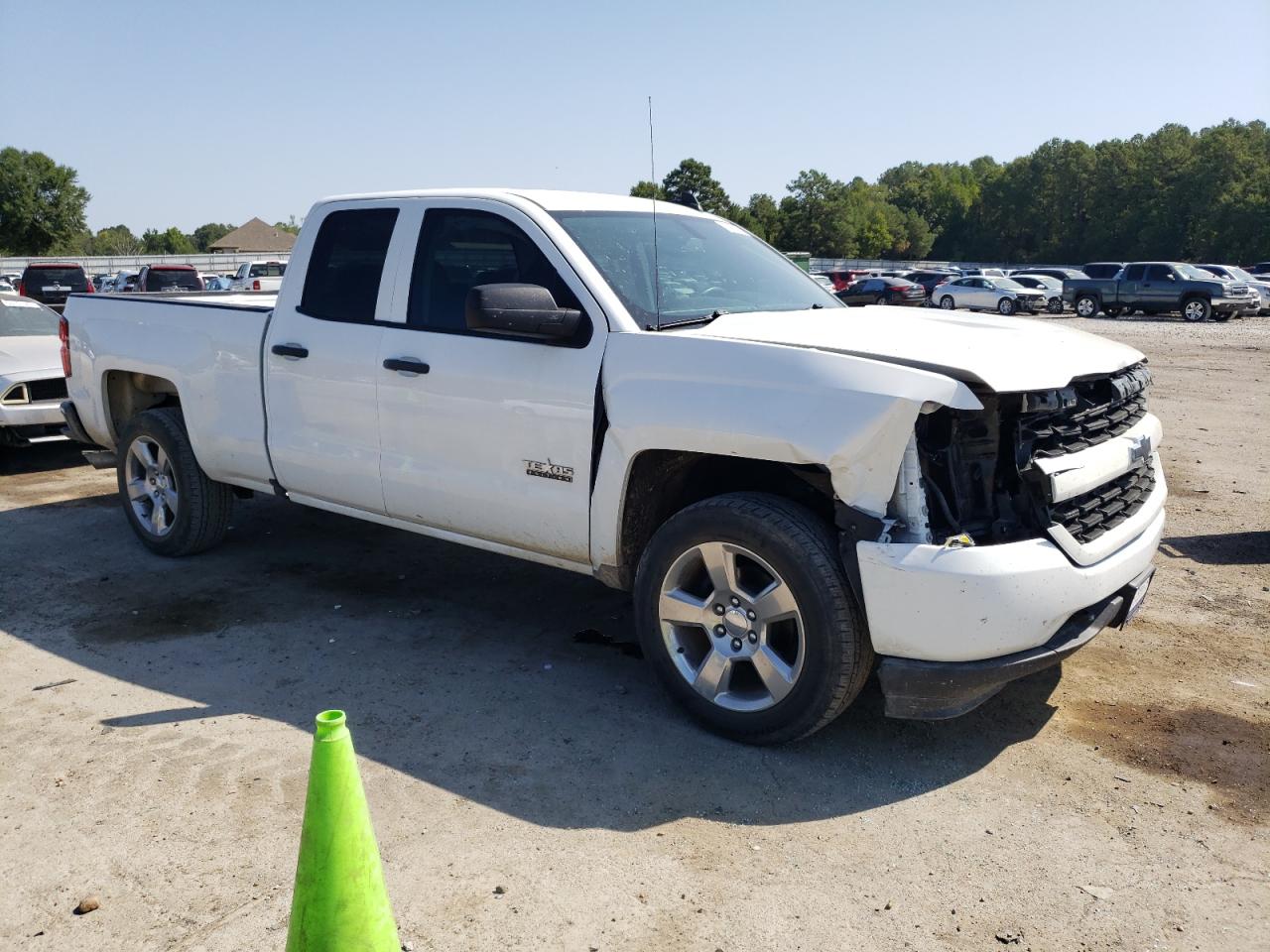 Photo 3 VIN: 2GCRCMEC4K1217678 - CHEVROLET SILVERADO 