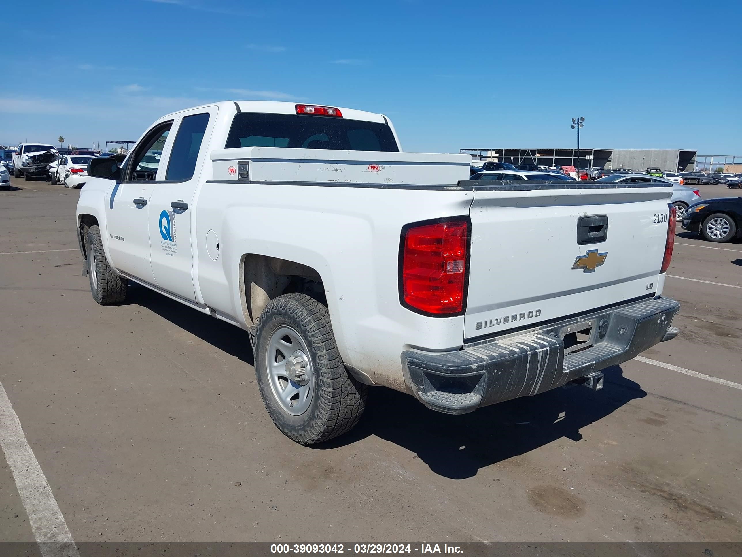 Photo 2 VIN: 2GCRCNEC3K1113396 - CHEVROLET SILVERADO 