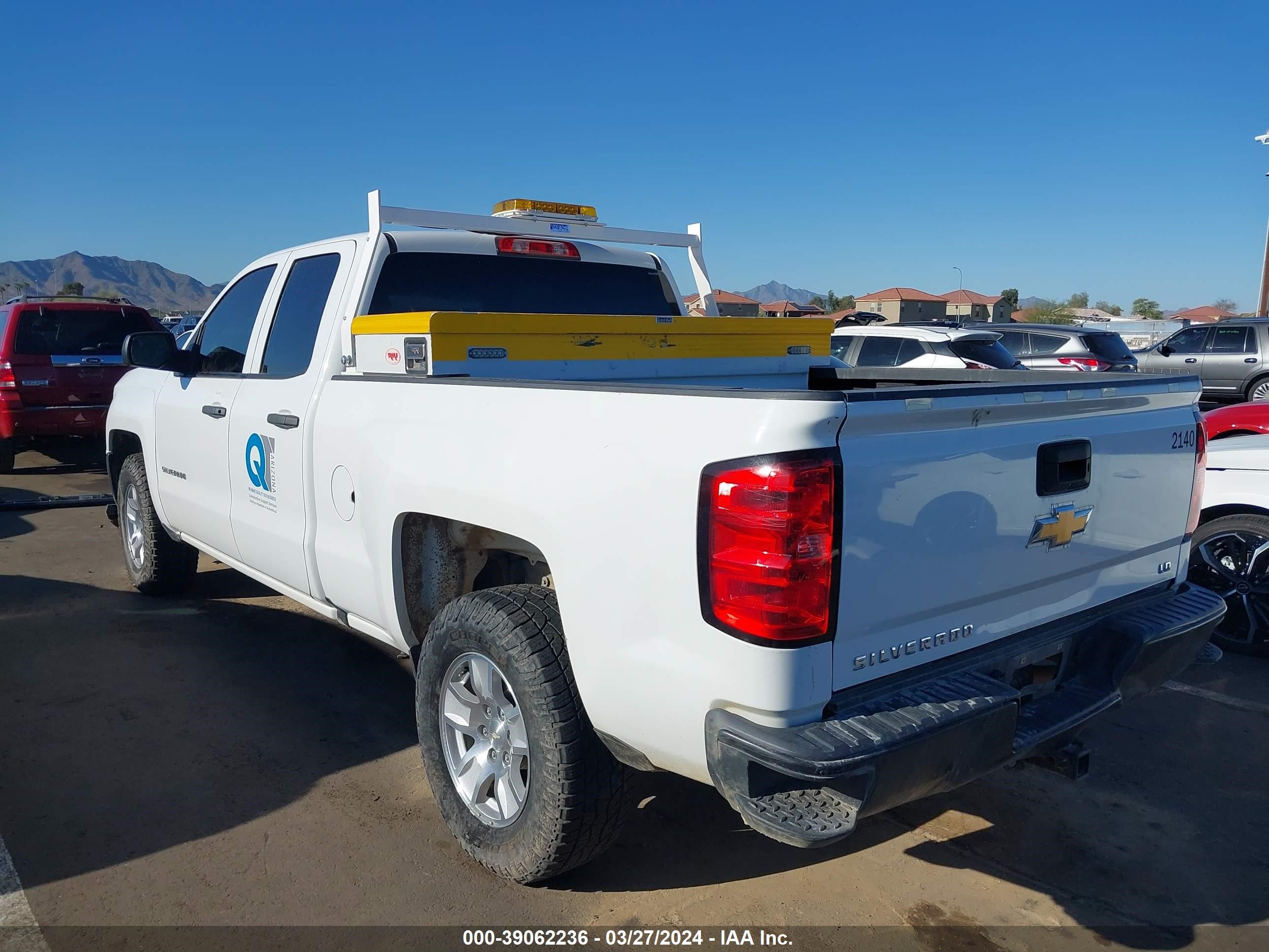 Photo 2 VIN: 2GCRCNEC4K1126822 - CHEVROLET SILVERADO 