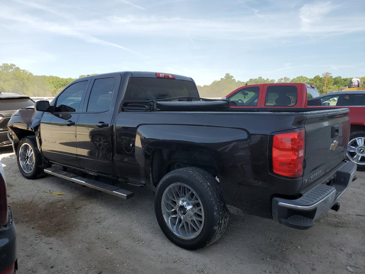 Photo 1 VIN: 2GCRCPEC5K1144550 - CHEVROLET SILVERADO 