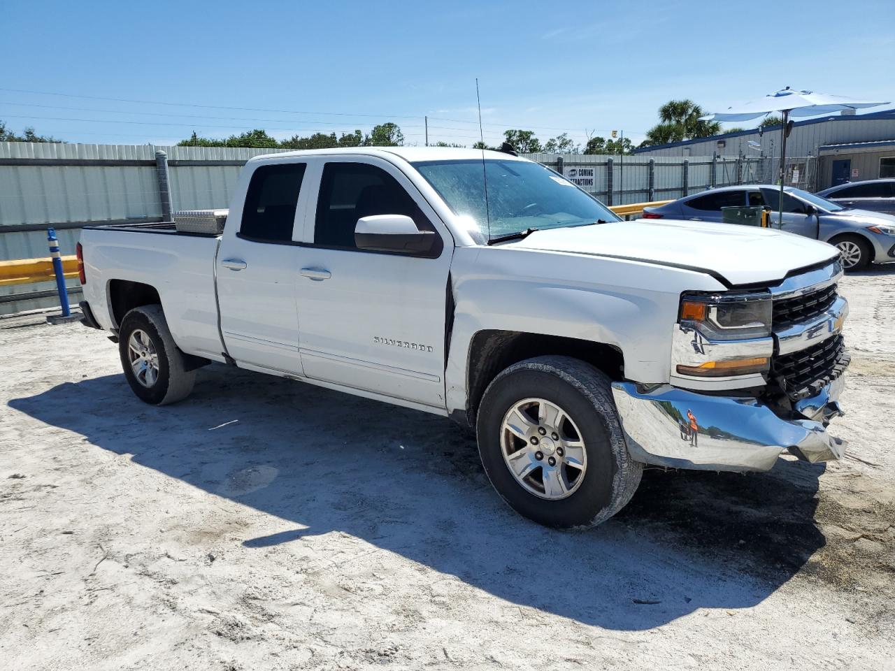 Photo 3 VIN: 2GCRCPEC5K1152129 - CHEVROLET SILVERADO 