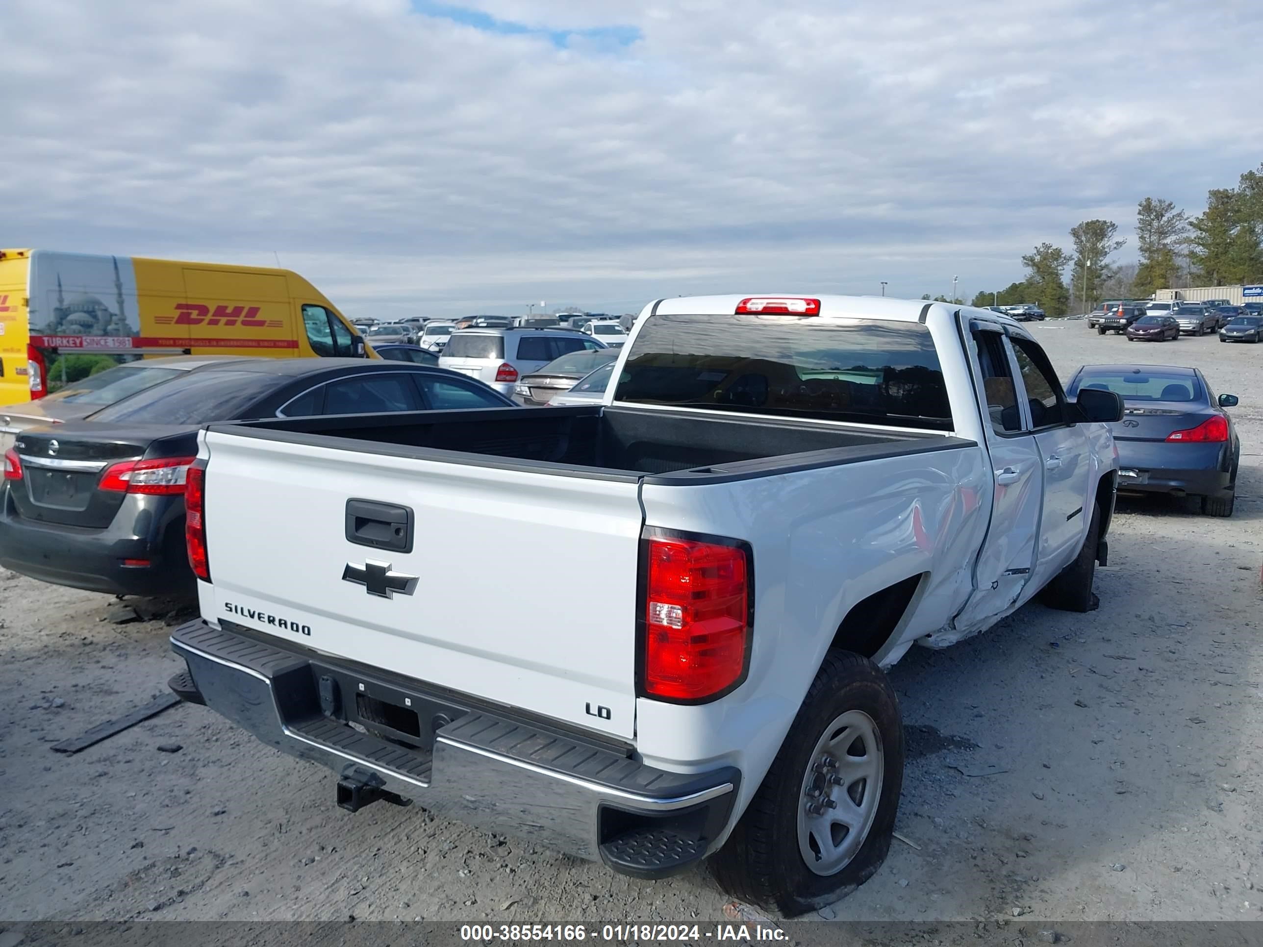 Photo 3 VIN: 2GCRCPEC6K1143634 - CHEVROLET SILVERADO 