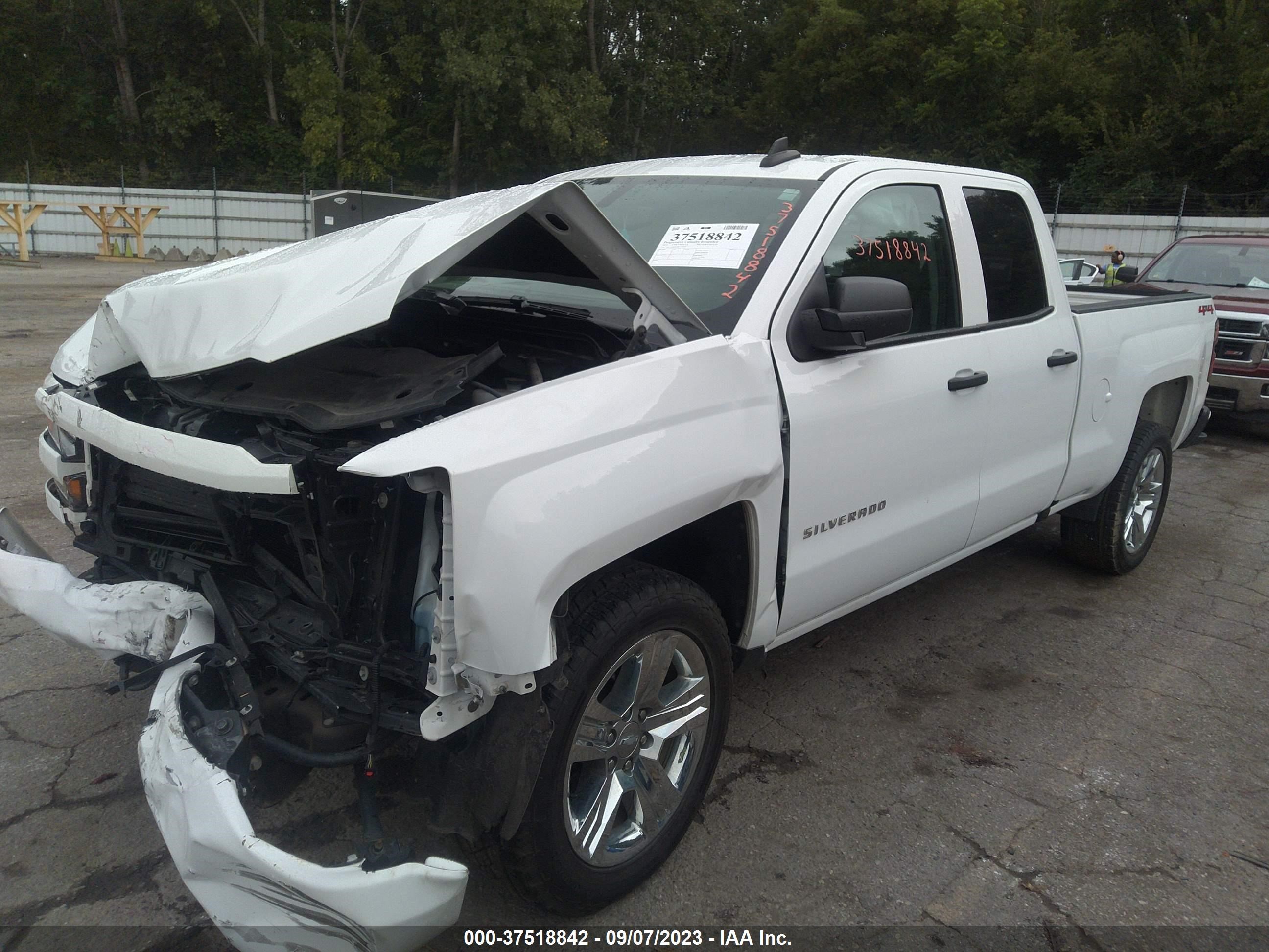 Photo 1 VIN: 2GCVKMEC0K1243907 - CHEVROLET SILVERADO 