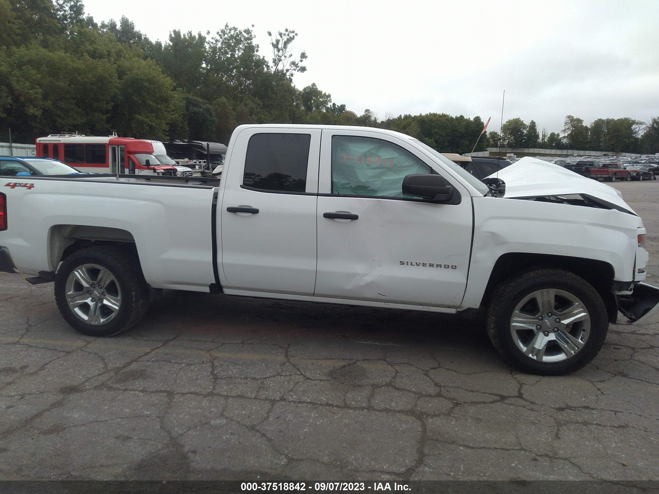 Photo 11 VIN: 2GCVKMEC0K1243907 - CHEVROLET SILVERADO 