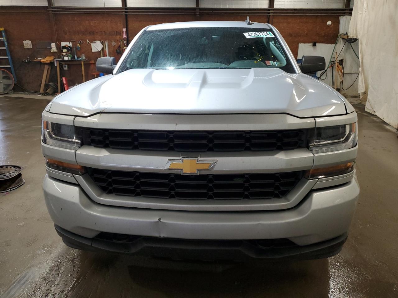 Photo 4 VIN: 2GCVKMEC6K1215173 - CHEVROLET SILVERADO 