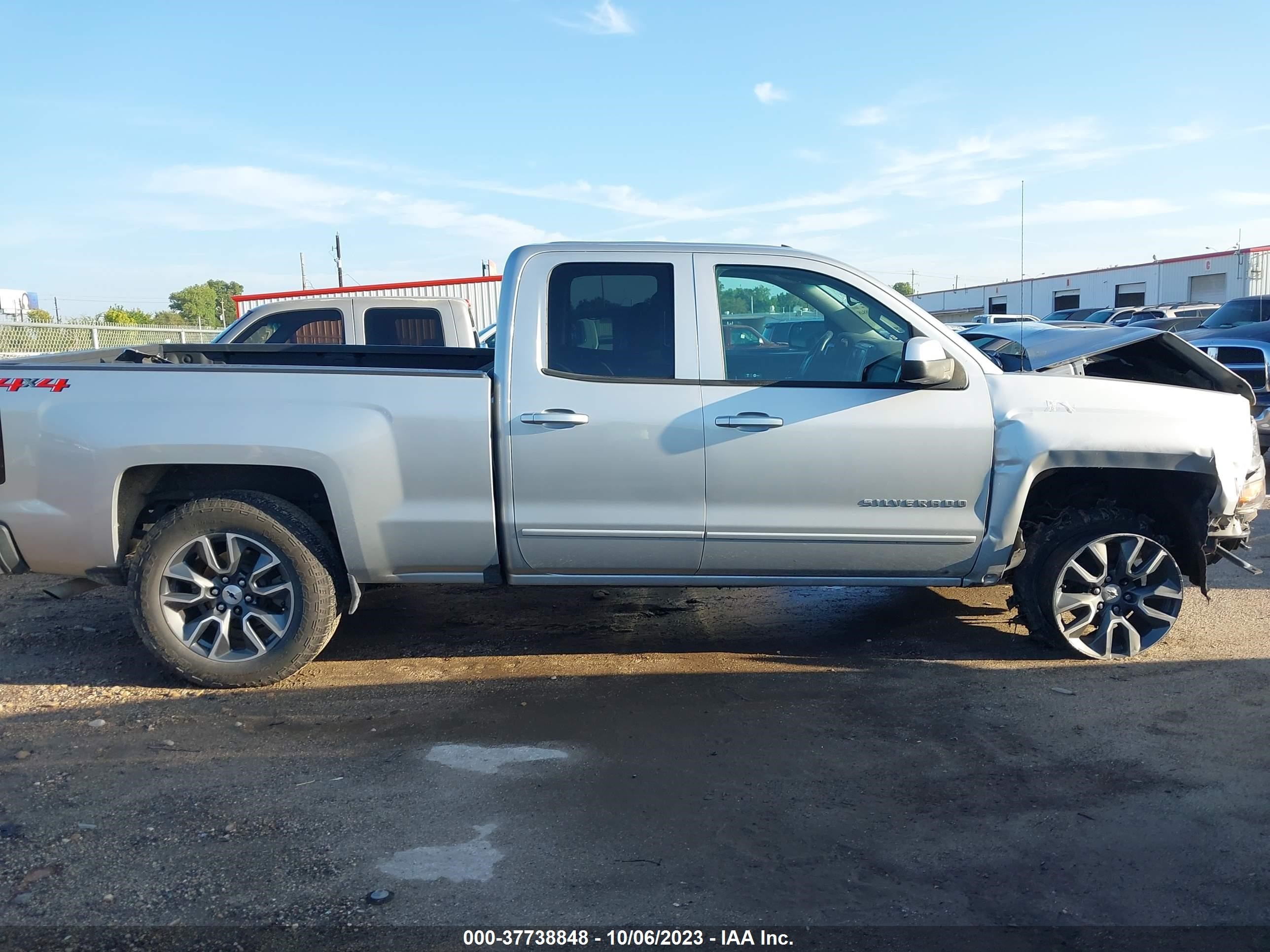 Photo 12 VIN: 2GCVKPEC6K1120517 - CHEVROLET SILVERADO 