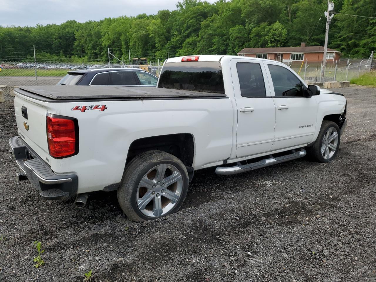 Photo 2 VIN: 2GCVKPEC9K1123752 - CHEVROLET SILVERADO 