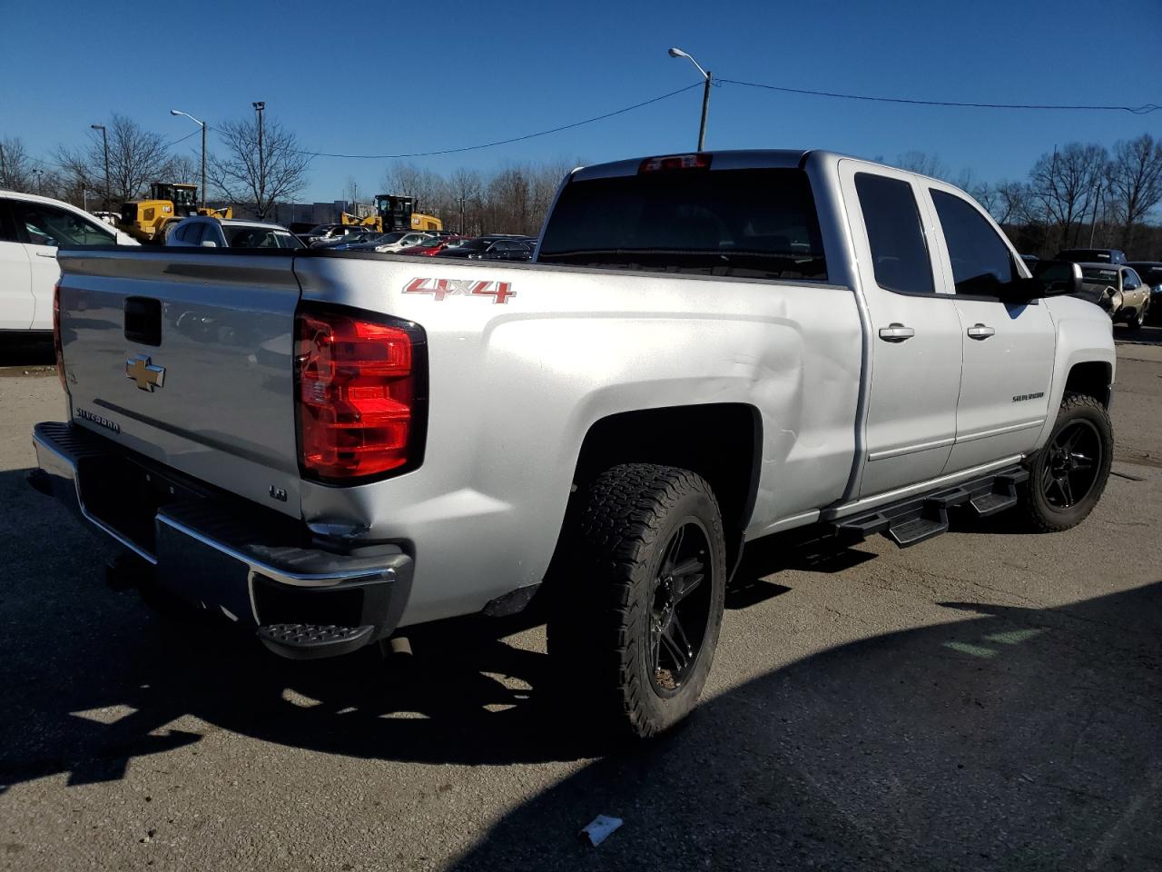 Photo 2 VIN: 2GCVKPECXK1142696 - CHEVROLET SILVERADO 