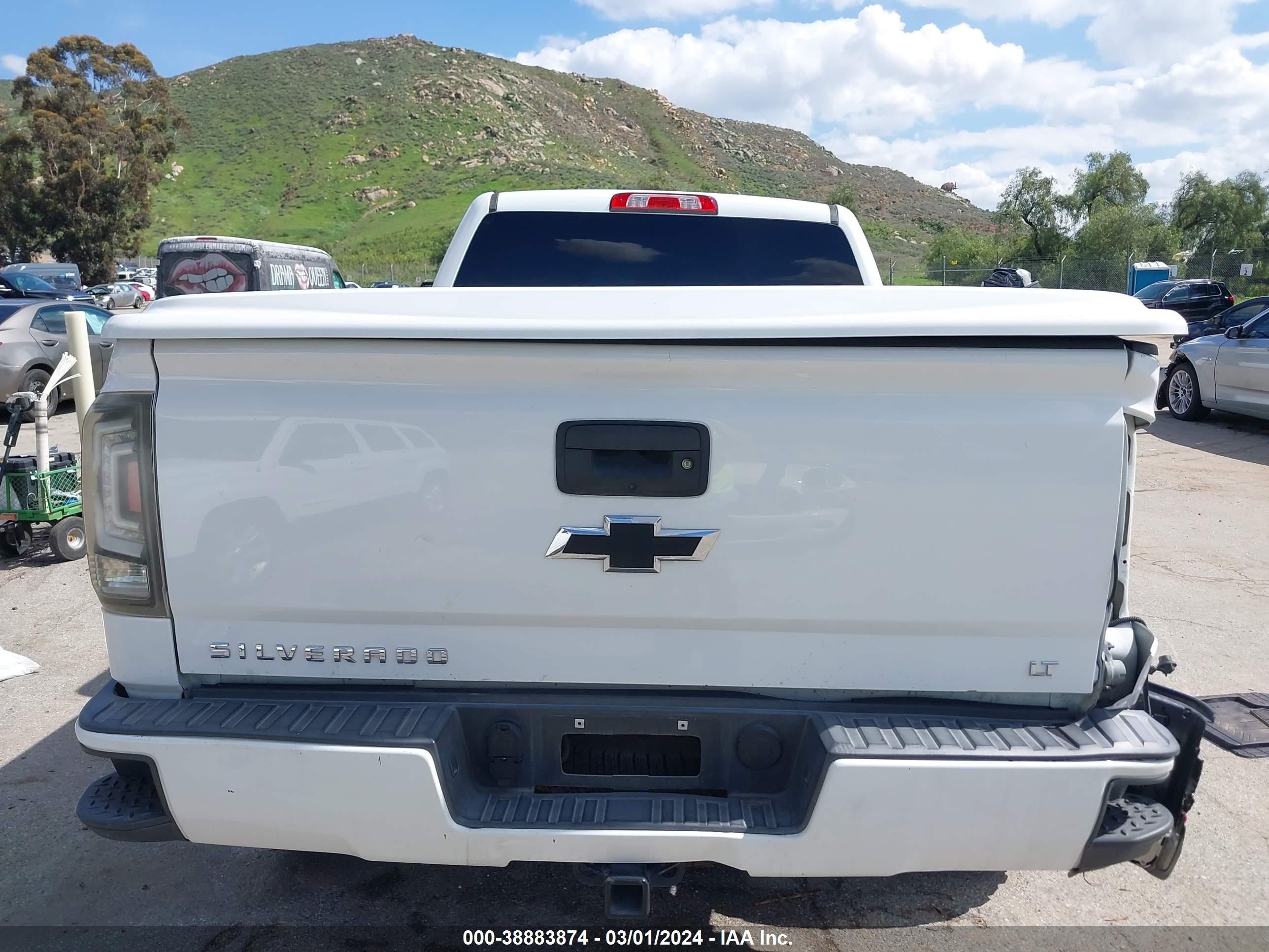 Photo 15 VIN: 2GCVKREC0J1102878 - CHEVROLET SILVERADO 