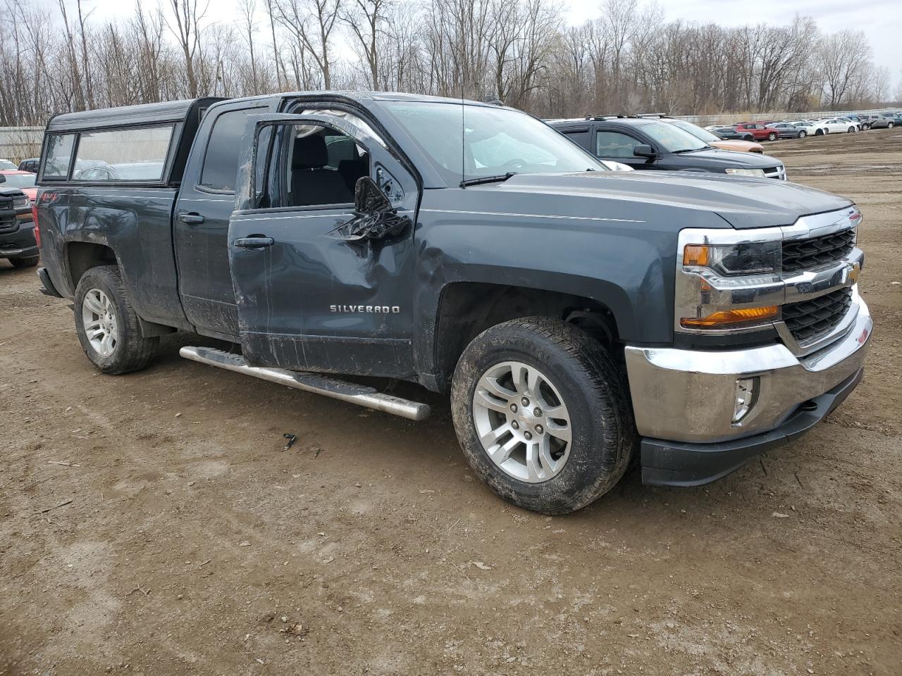 Photo 3 VIN: 2GCVKREC3J1104849 - CHEVROLET SILVERADO 