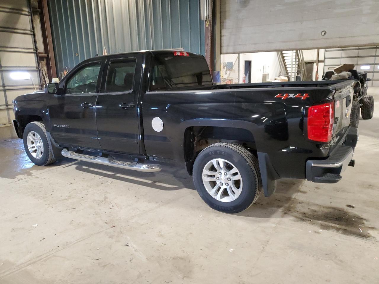 Photo 1 VIN: 2GCVKREC5J1109003 - CHEVROLET SILVERADO 