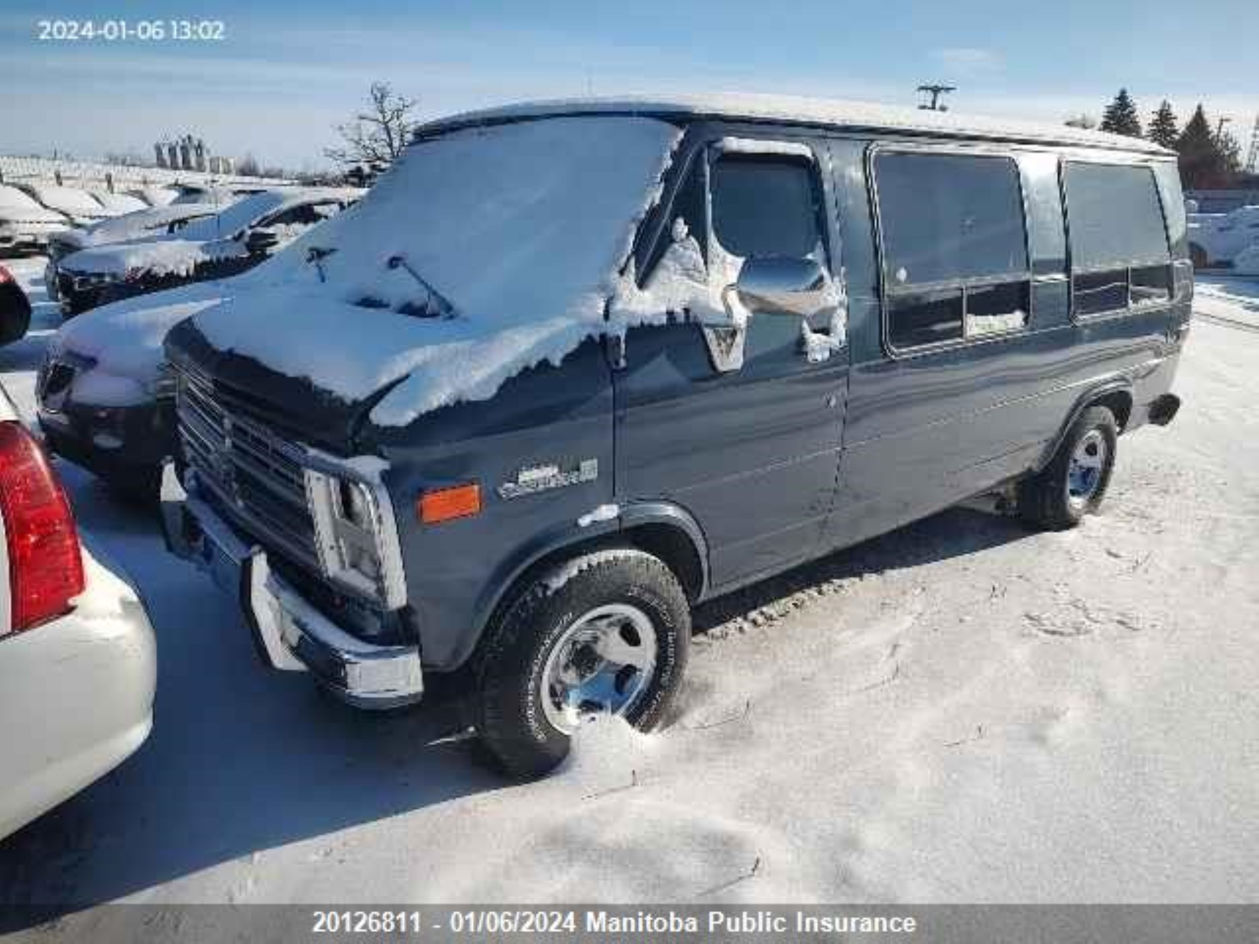 Photo 1 VIN: 2GDEG25K4J4502579 - GMC VANDURA 