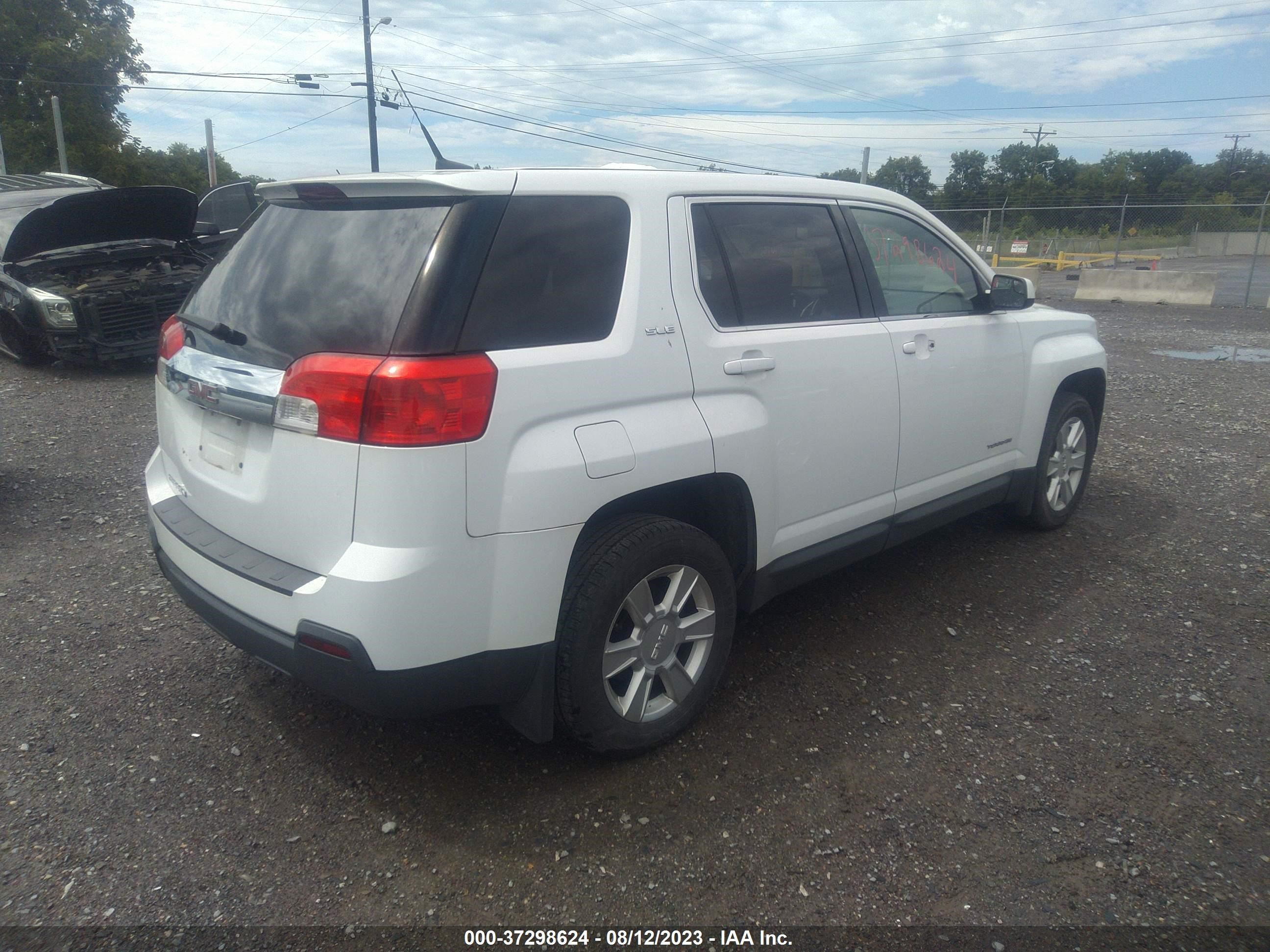 Photo 3 VIN: 2GKALMEK0C6131555 - GMC TERRAIN 