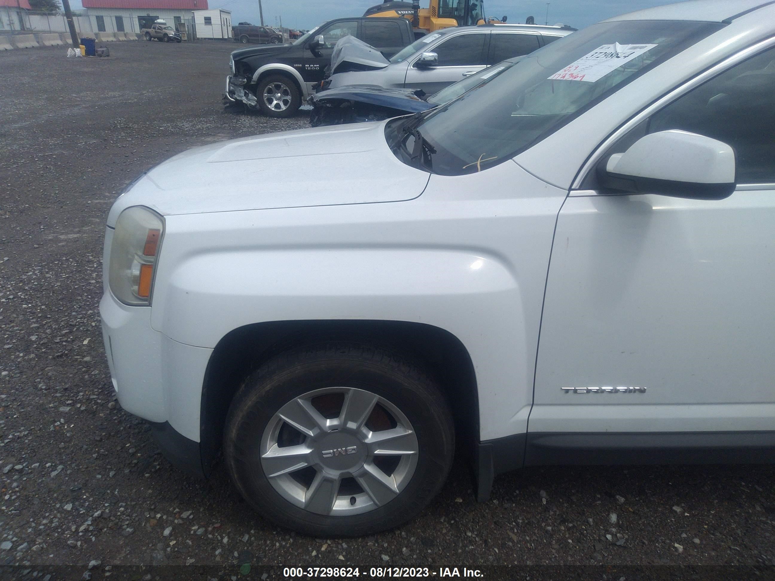 Photo 5 VIN: 2GKALMEK0C6131555 - GMC TERRAIN 