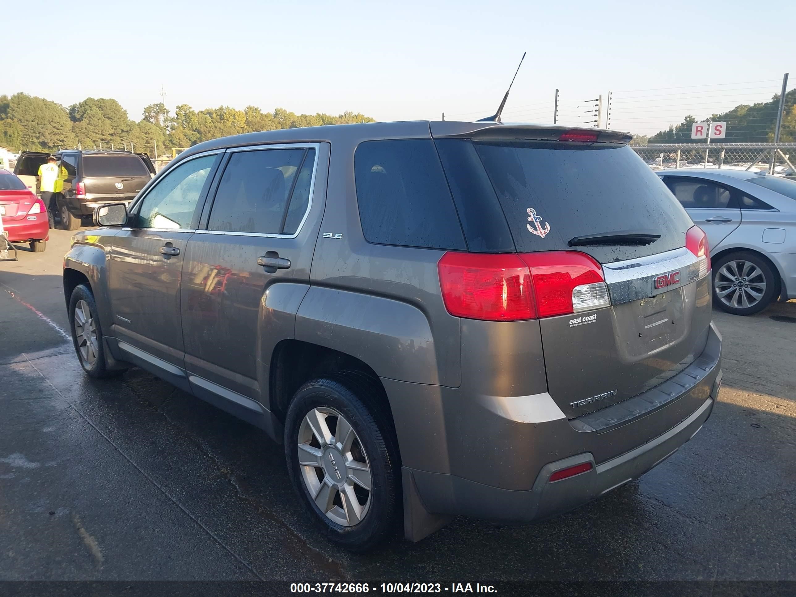 Photo 2 VIN: 2GKALMEK2C6321499 - GMC TERRAIN 