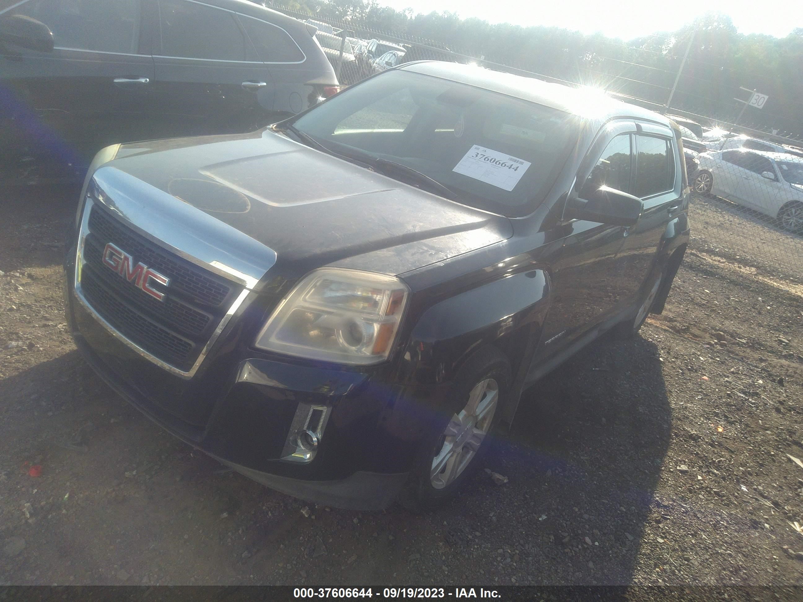 Photo 1 VIN: 2GKALMEK2E6147355 - GMC TERRAIN 